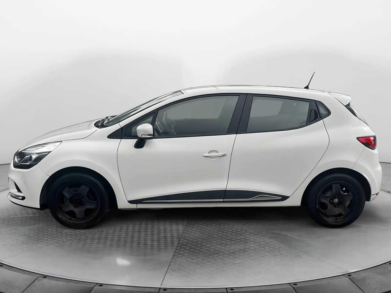 Acheter une renault Clio dCi 75 E6C d’occasion avec 78979km disponible immédiatement - photo 2