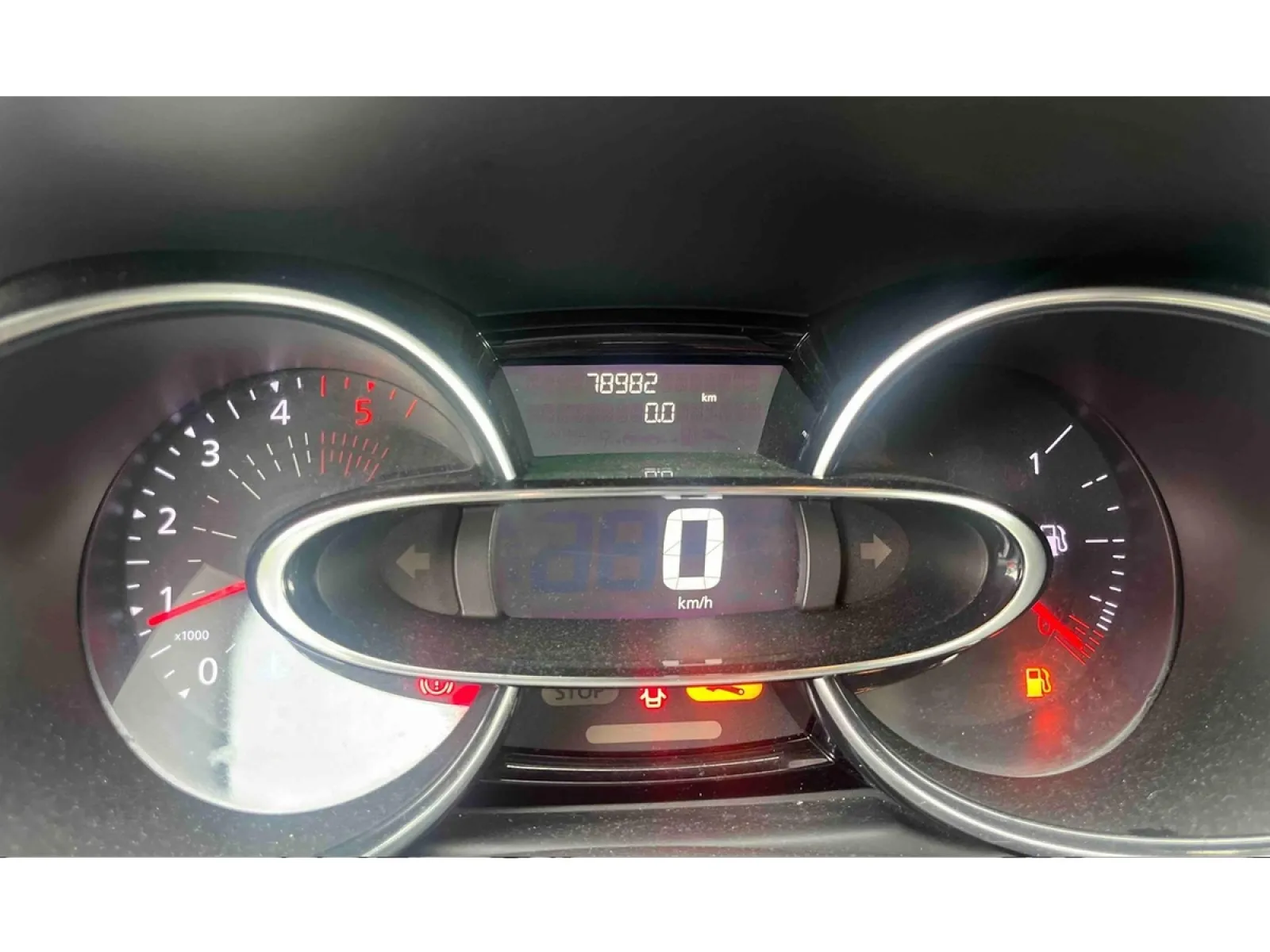 Acheter une renault Clio dCi 75 E6C d’occasion avec 78979km disponible immédiatement - photo 9