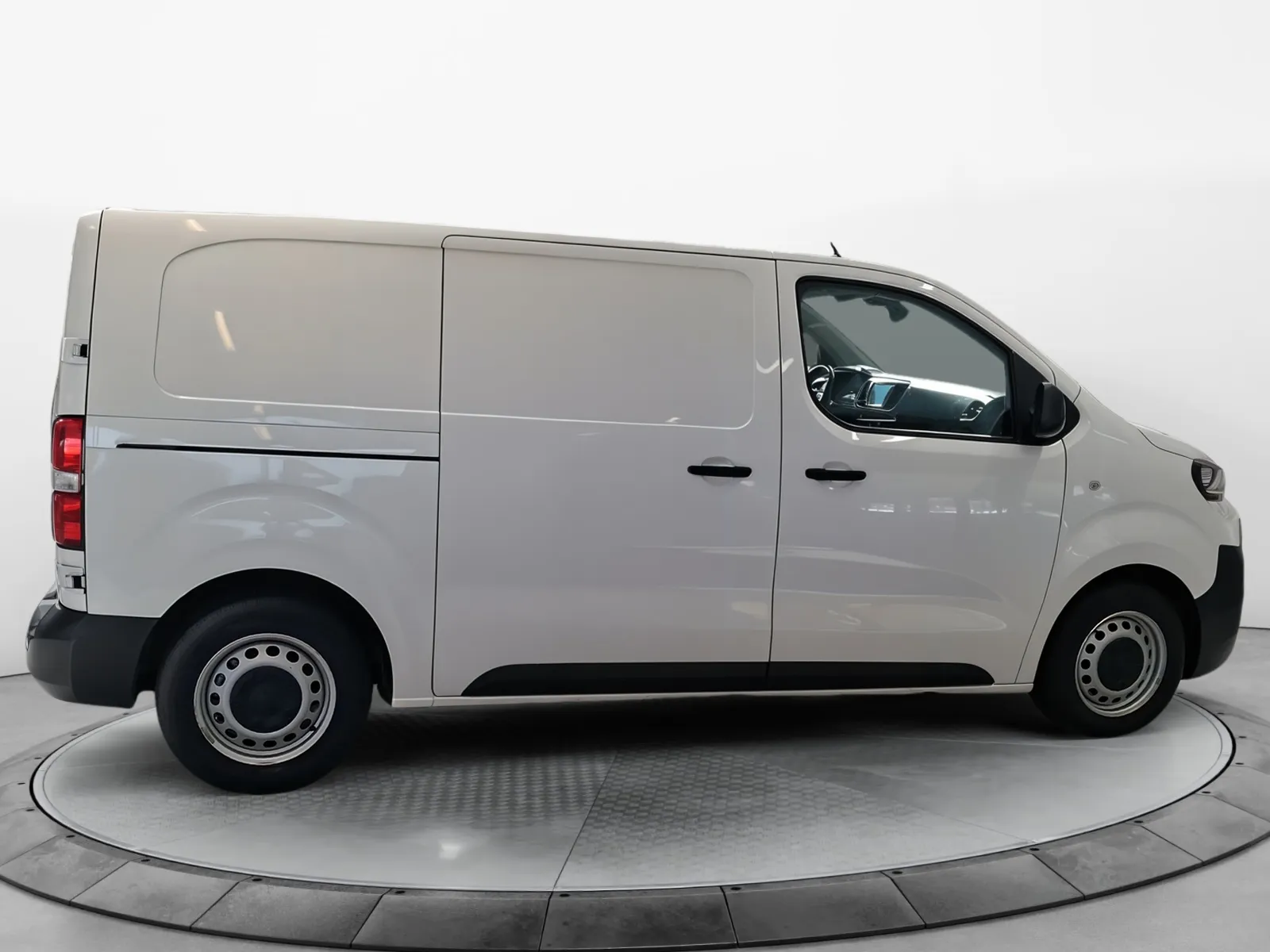 Acheter une peugeot EXPERT FGN TOLE STANDARD ELECTRIQUE 50KWH 136 d’occasion avec 55378km disponible immédiatement - photo 6