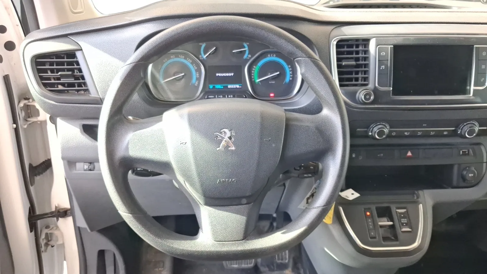 Acheter une peugeot EXPERT FGN TOLE STANDARD ELECTRIQUE 50KWH 136 d’occasion avec 55378km disponible immédiatement - photo 10