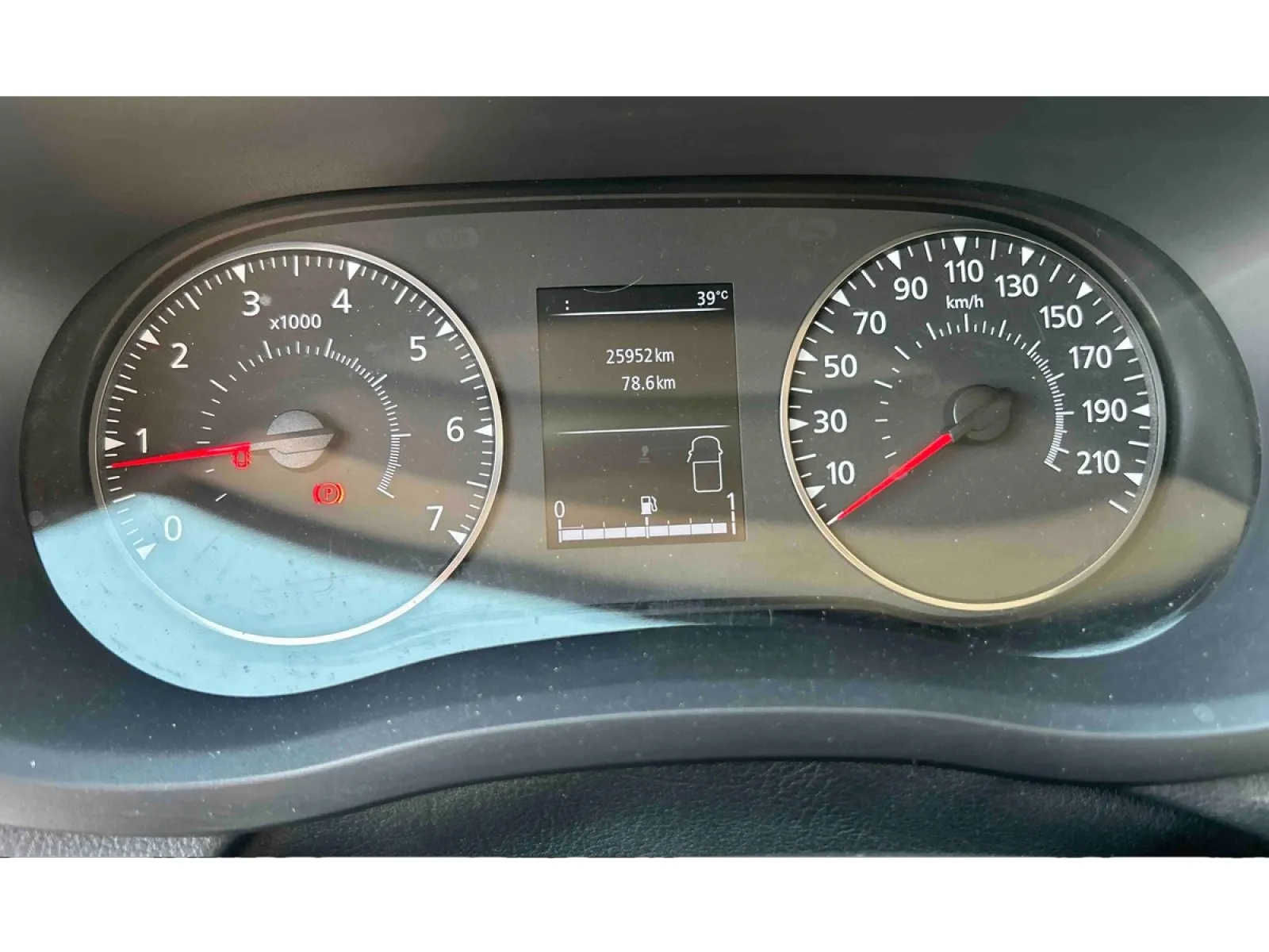 Acheter une renault MASTER FGN TRAC F3500 L3H3 BLUE DCI 135 d’occasion avec 25500km disponible immédiatement - photo 22