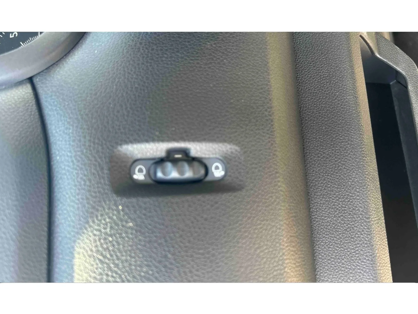 Acheter une renault MASTER FGN TRAC F3500 L3H3 BLUE DCI 135 d’occasion avec 25500km disponible immédiatement - photo 19