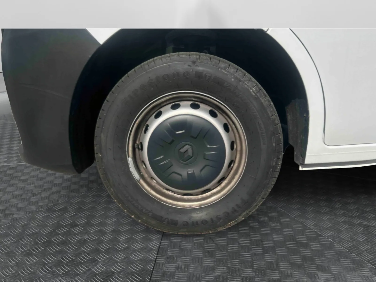 Acheter une renault MASTER FGN TRAC F3500 L3H3 BLUE DCI 135 d’occasion avec 25500km disponible immédiatement - photo 14