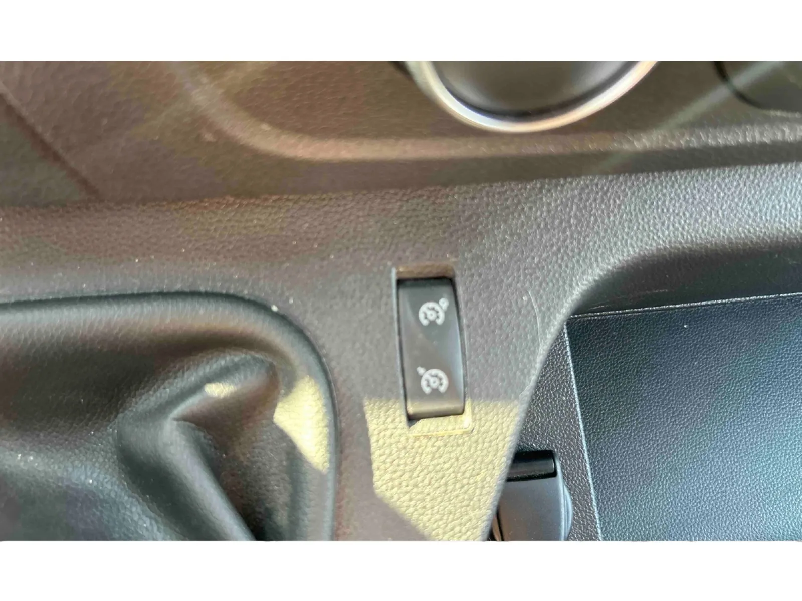 Acheter une renault MASTER FGN TRAC F3500 L3H3 BLUE DCI 135 d’occasion avec 25500km disponible immédiatement - photo 17