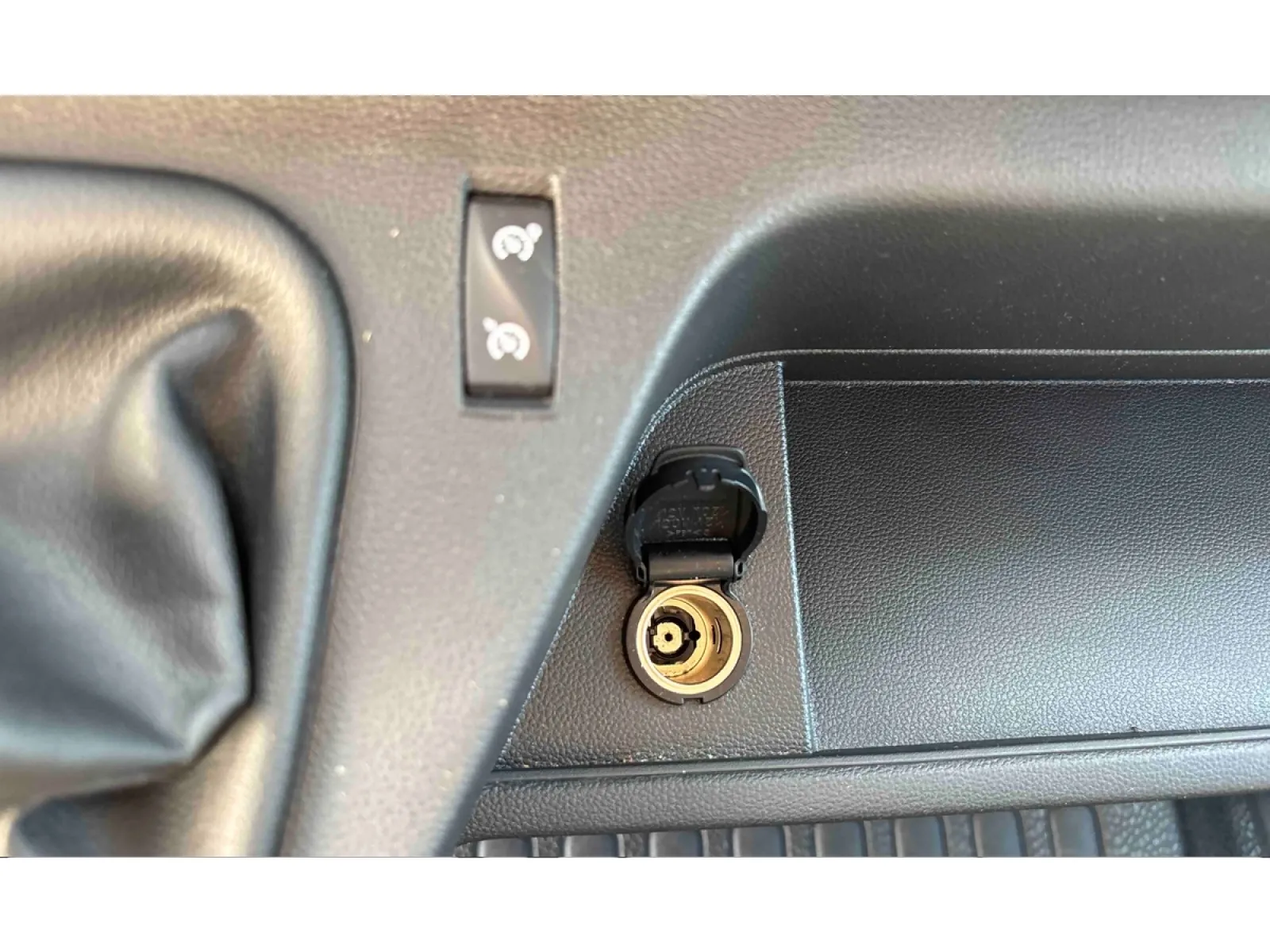 Acheter une renault MASTER FGN TRAC F3500 L3H3 BLUE DCI 135 d’occasion avec 30493km disponible immédiatement - photo 20