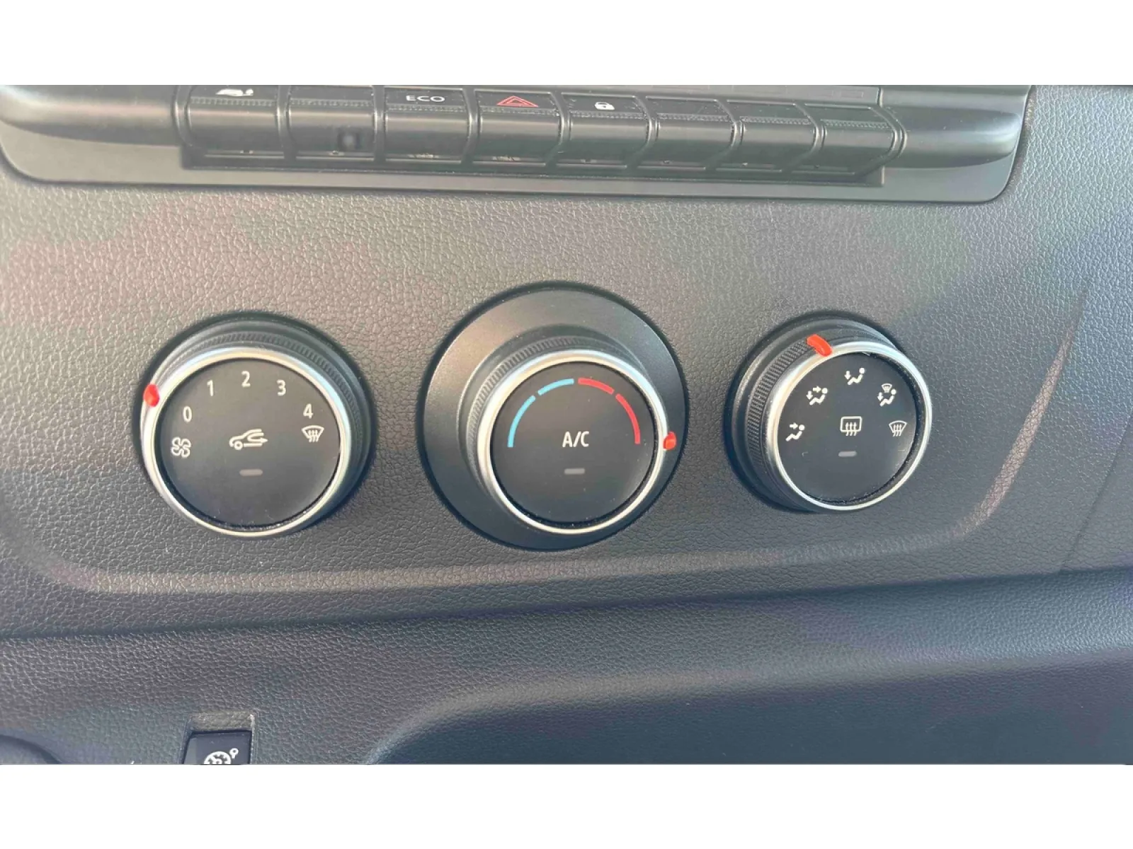 Acheter une renault MASTER FGN TRAC F3500 L3H3 BLUE DCI 135 d’occasion avec 30493km disponible immédiatement - photo 21