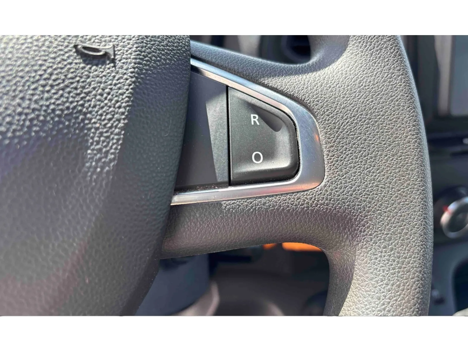 Acheter une renault MASTER FGN TRAC F3500 L3H3 BLUE DCI 135 d’occasion avec 30493km disponible immédiatement - photo 19