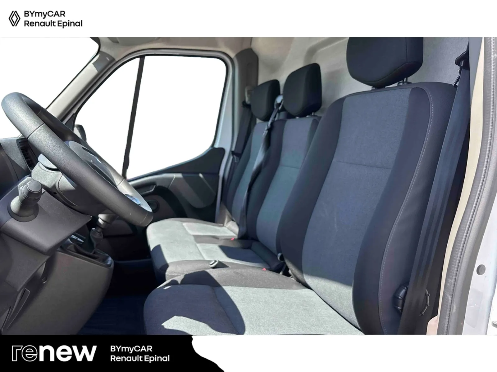 Acheter une renault MASTER FGN TRAC F3500 L3H3 BLUE DCI 135 d’occasion avec 30493km disponible immédiatement - photo 11