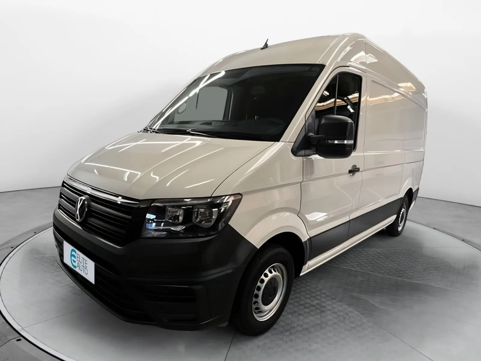 Acheter une volkswagen CRAFTER VAN 30 L3H3 2.0 TDI 140 CH d’occasion avec 80657km disponible immédiatement - photo 1