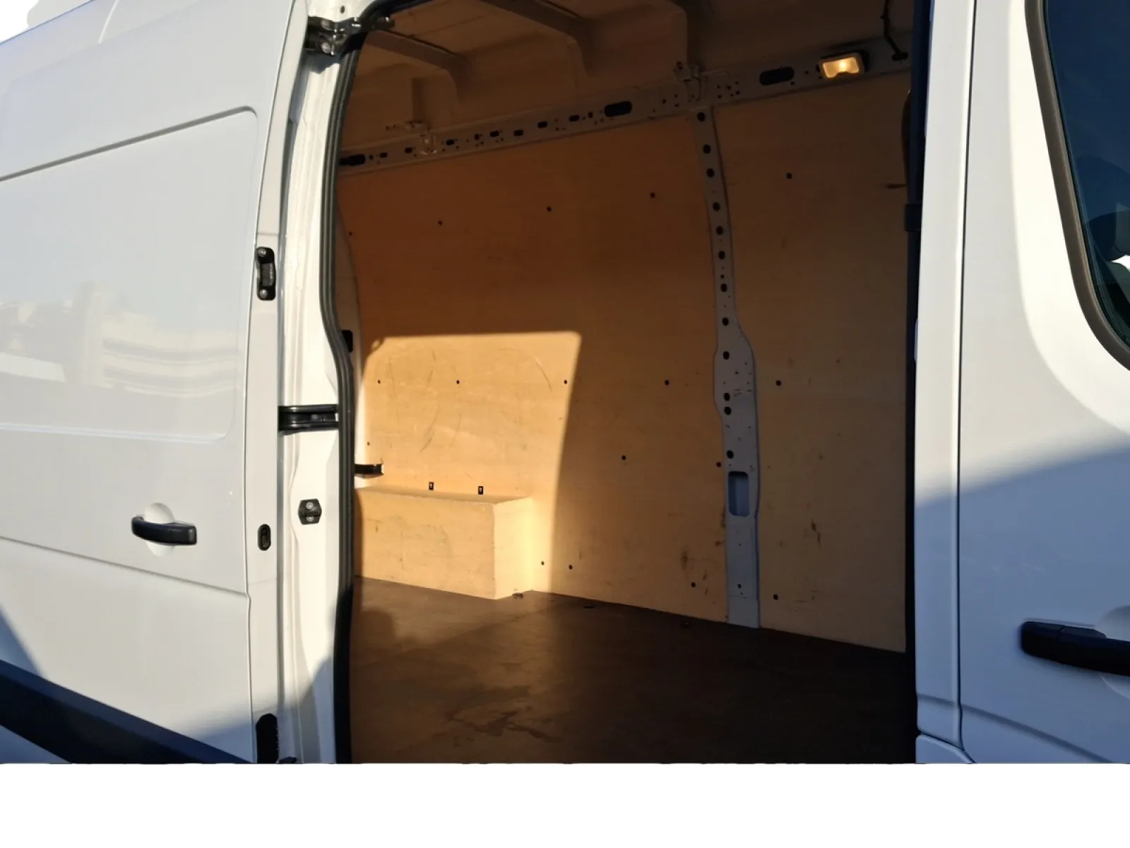 Acheter une renault MASTER FGN TRAC F3500 L3H3 BLUE DCI 135 d’occasion avec 20860km disponible immédiatement - photo 12
