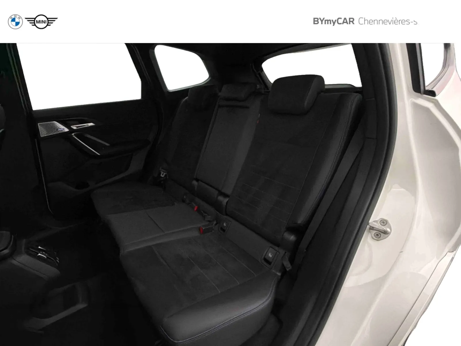 BMW X1 U11 M Sport - photo 12