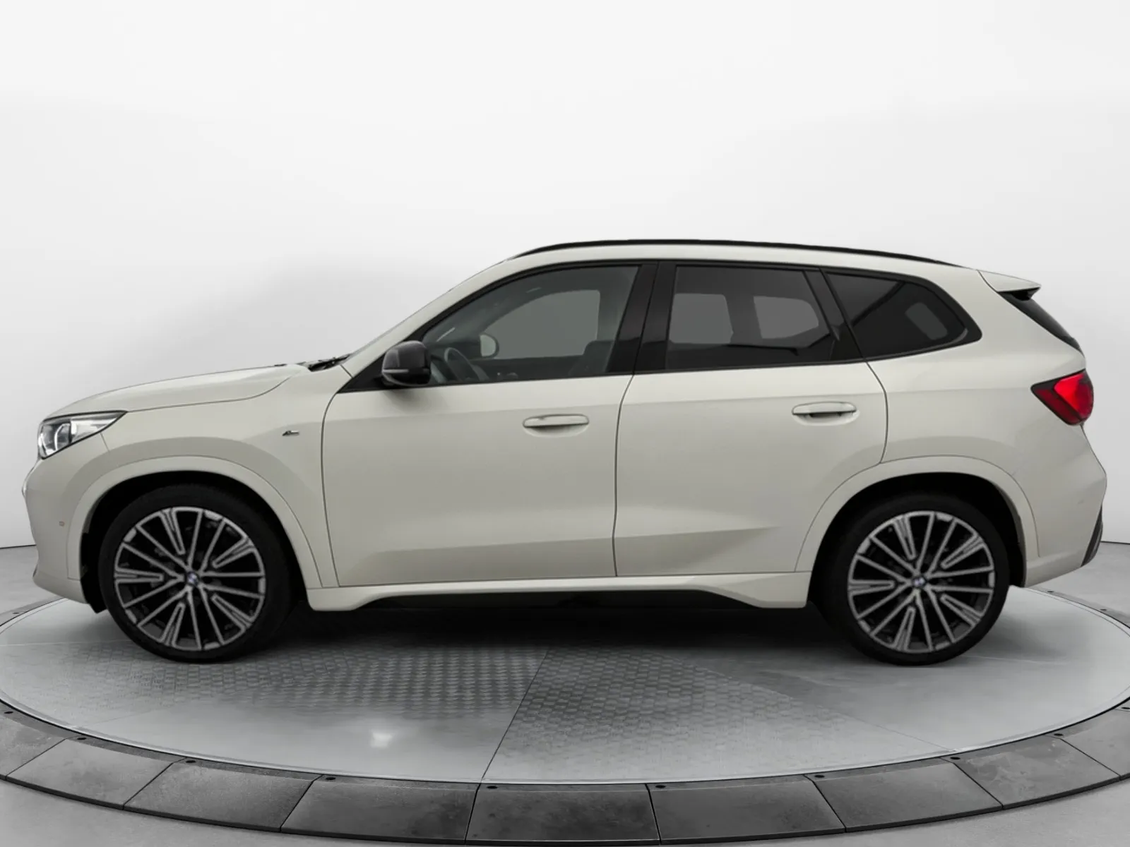 BMW X1 U11 M Sport - photo 2