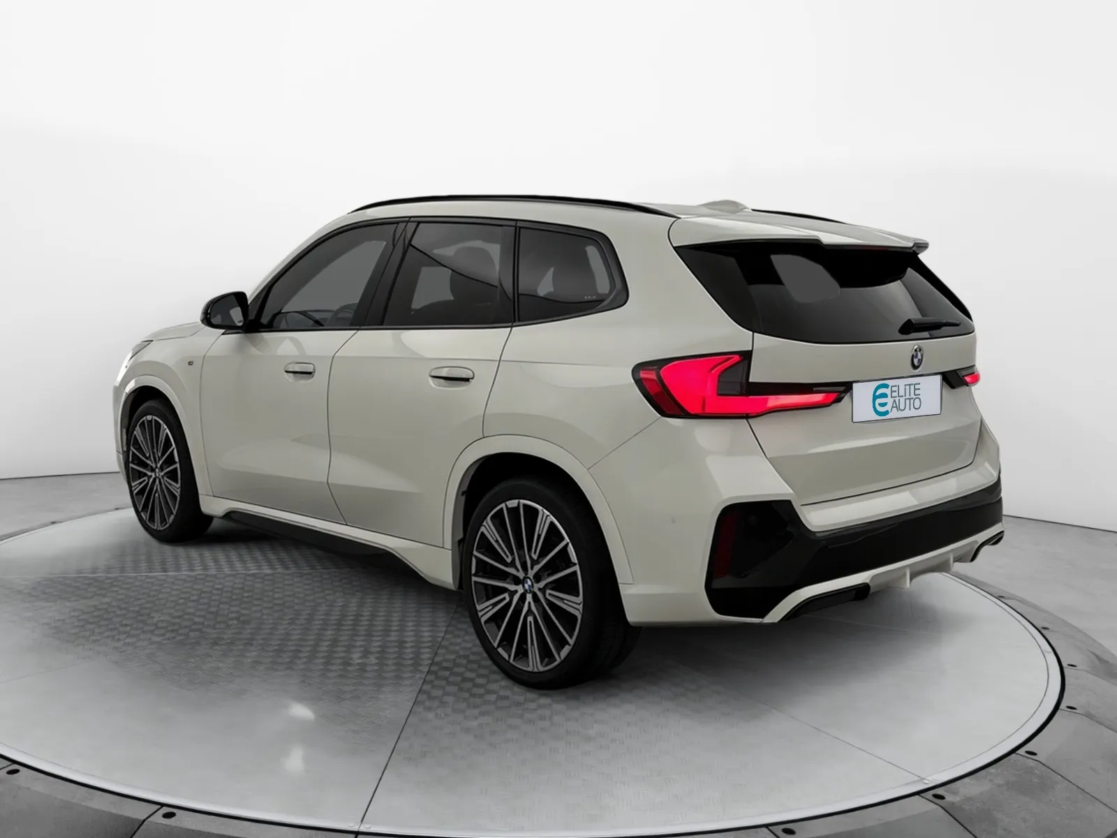BMW X1 U11 M Sport - photo 3
