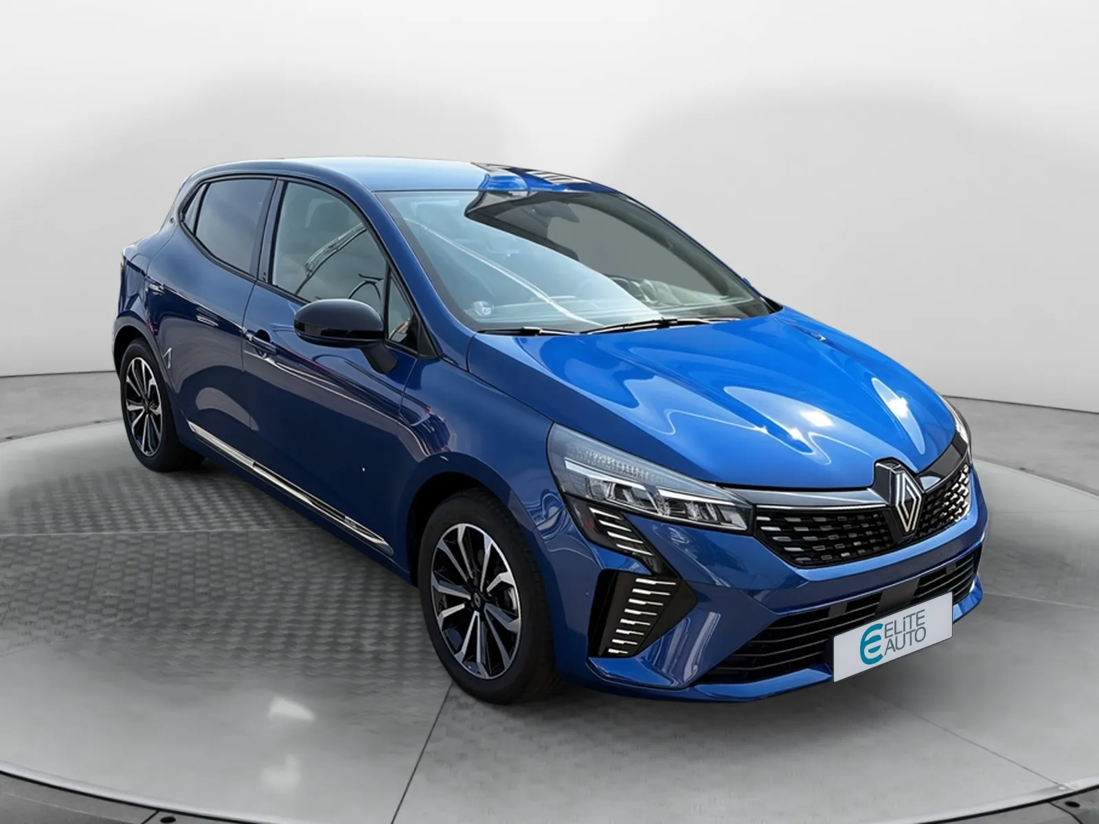 Acheter une renault Clio E-Tech full hybrid 145 ch GSR2 d’occasion avec 9540km disponible immédiatement - photo 7