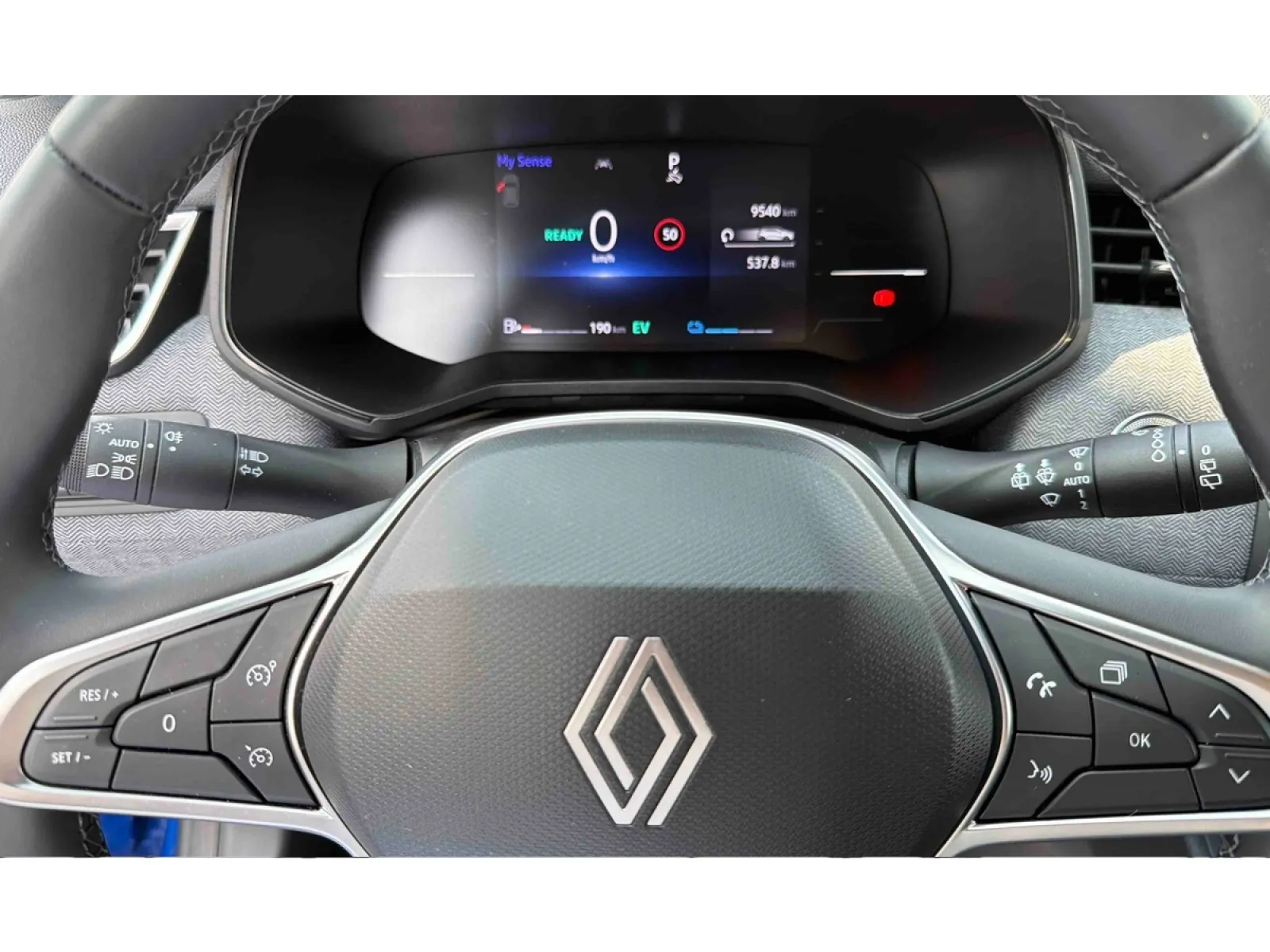 Acheter une renault Clio E-Tech full hybrid 145 ch GSR2 d’occasion avec 9540km disponible immédiatement - photo 17
