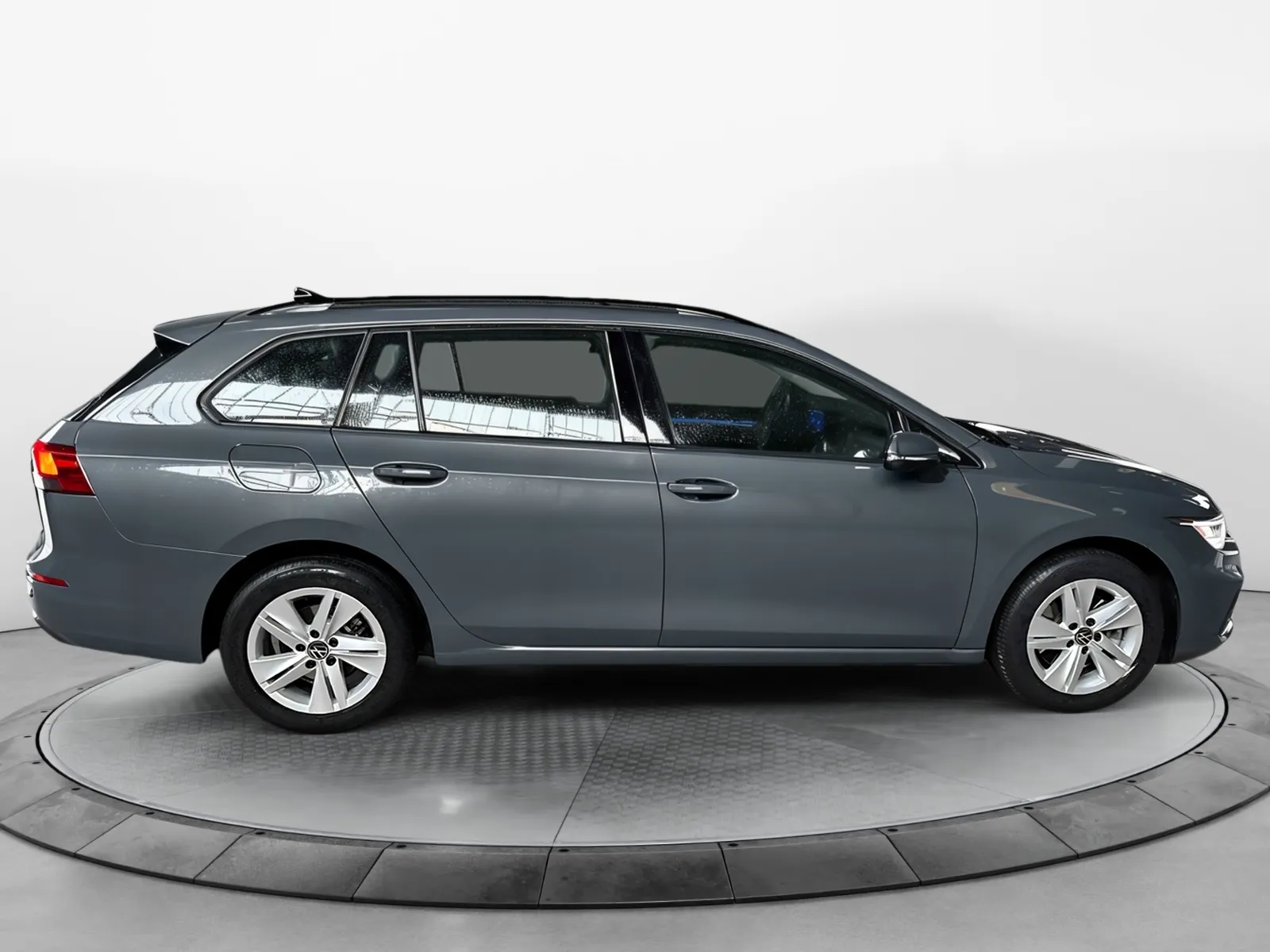 Acheter une volkswagen Golf SW 2.0 TDI SCR 116 BVM6 d’occasion avec 81400km disponible immédiatement - photo 6