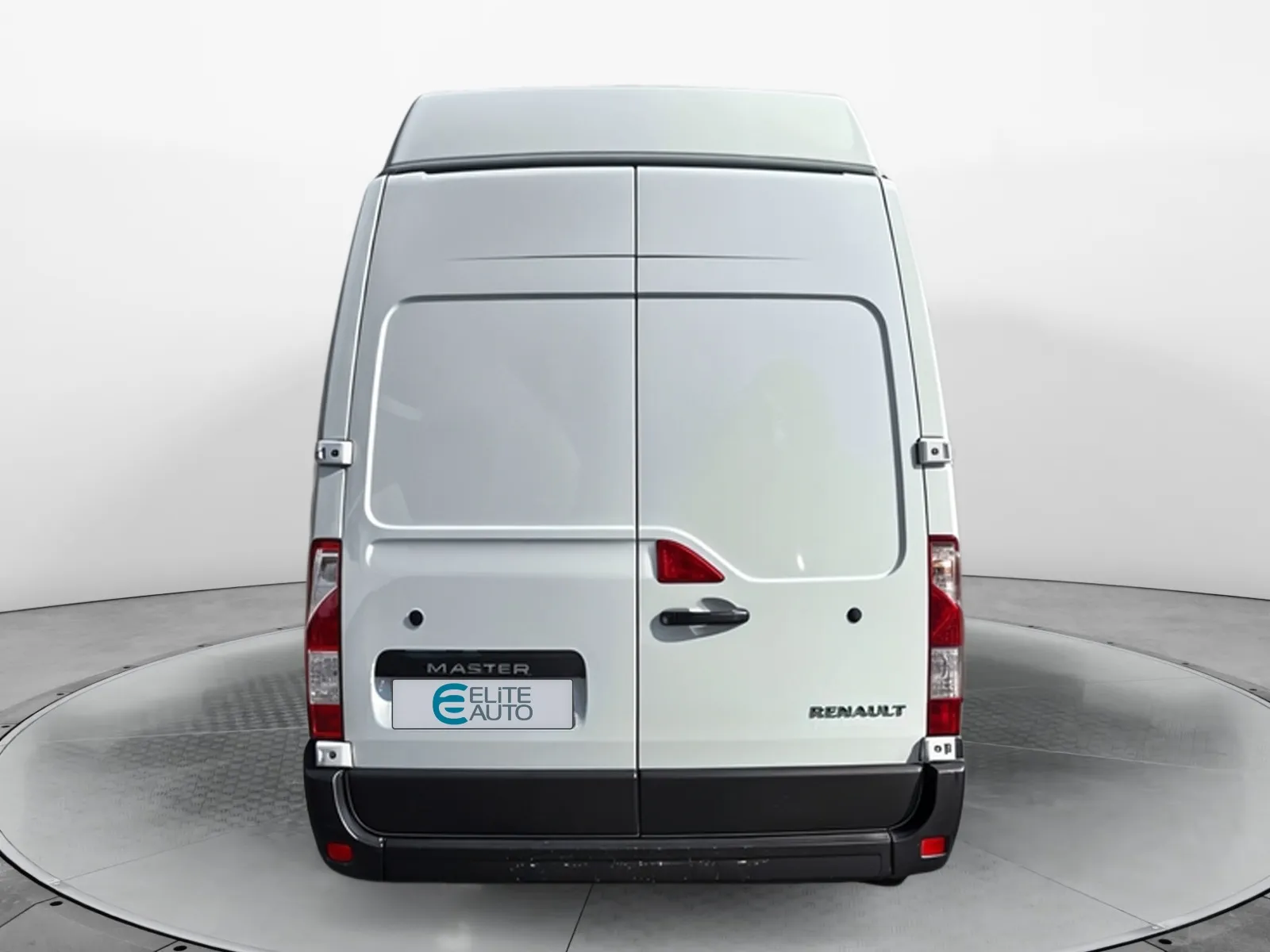 Acheter une renault MASTER FGN TRAC F3500 L3H3 BLUE DCI 135 d’occasion avec 31500km disponible immédiatement - photo 4