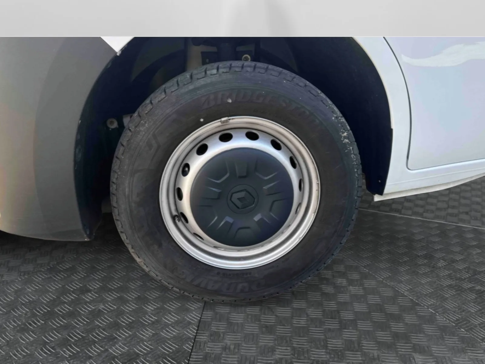 Acheter une renault MASTER FGN TRAC F3500 L3H3 BLUE DCI 135 d’occasion avec 31500km disponible immédiatement - photo 14