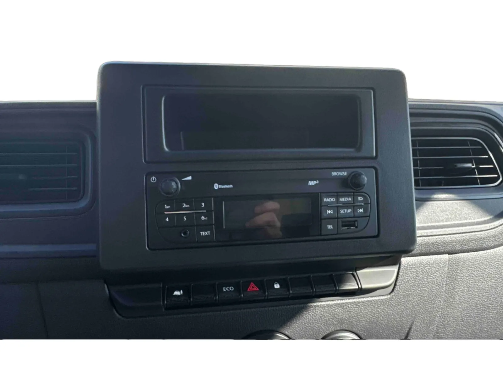 Acheter une renault MASTER FGN TRAC F3500 L3H3 BLUE DCI 135 d’occasion avec 31500km disponible immédiatement - photo 16