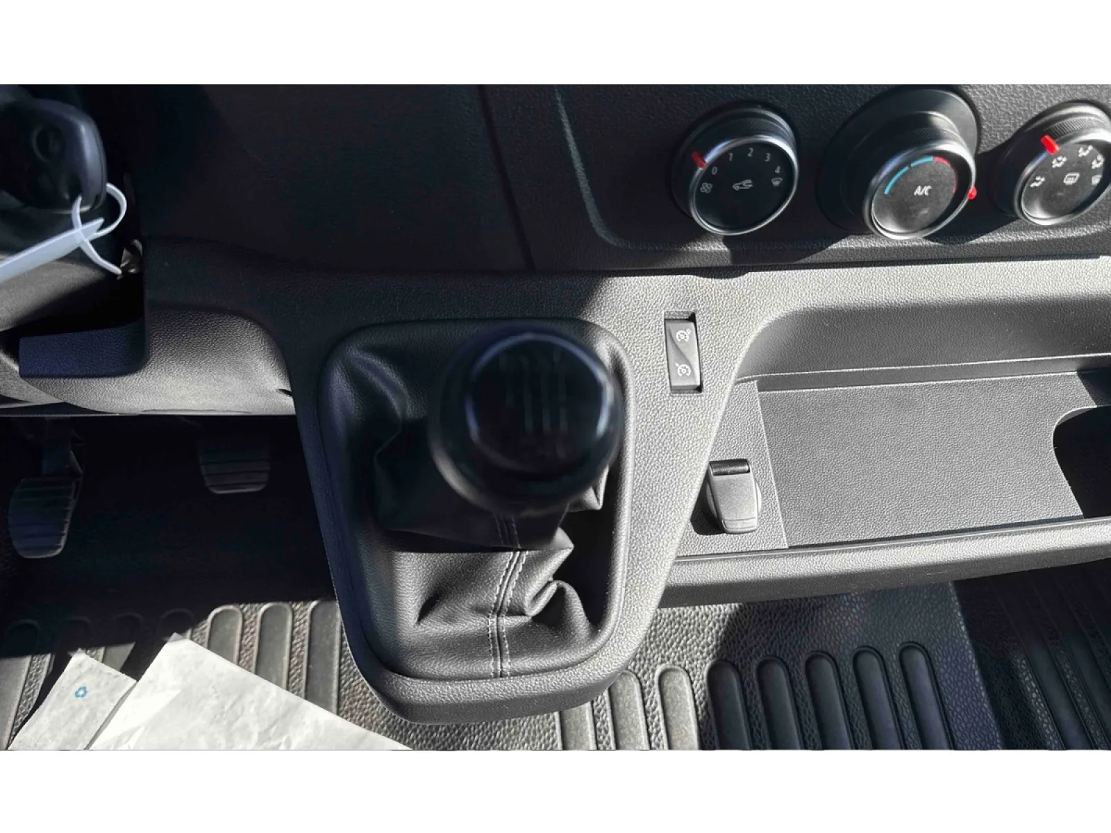 Acheter une renault MASTER FGN TRAC F3500 L3H3 BLUE DCI 135 d’occasion avec 31500km disponible immédiatement - photo 22
