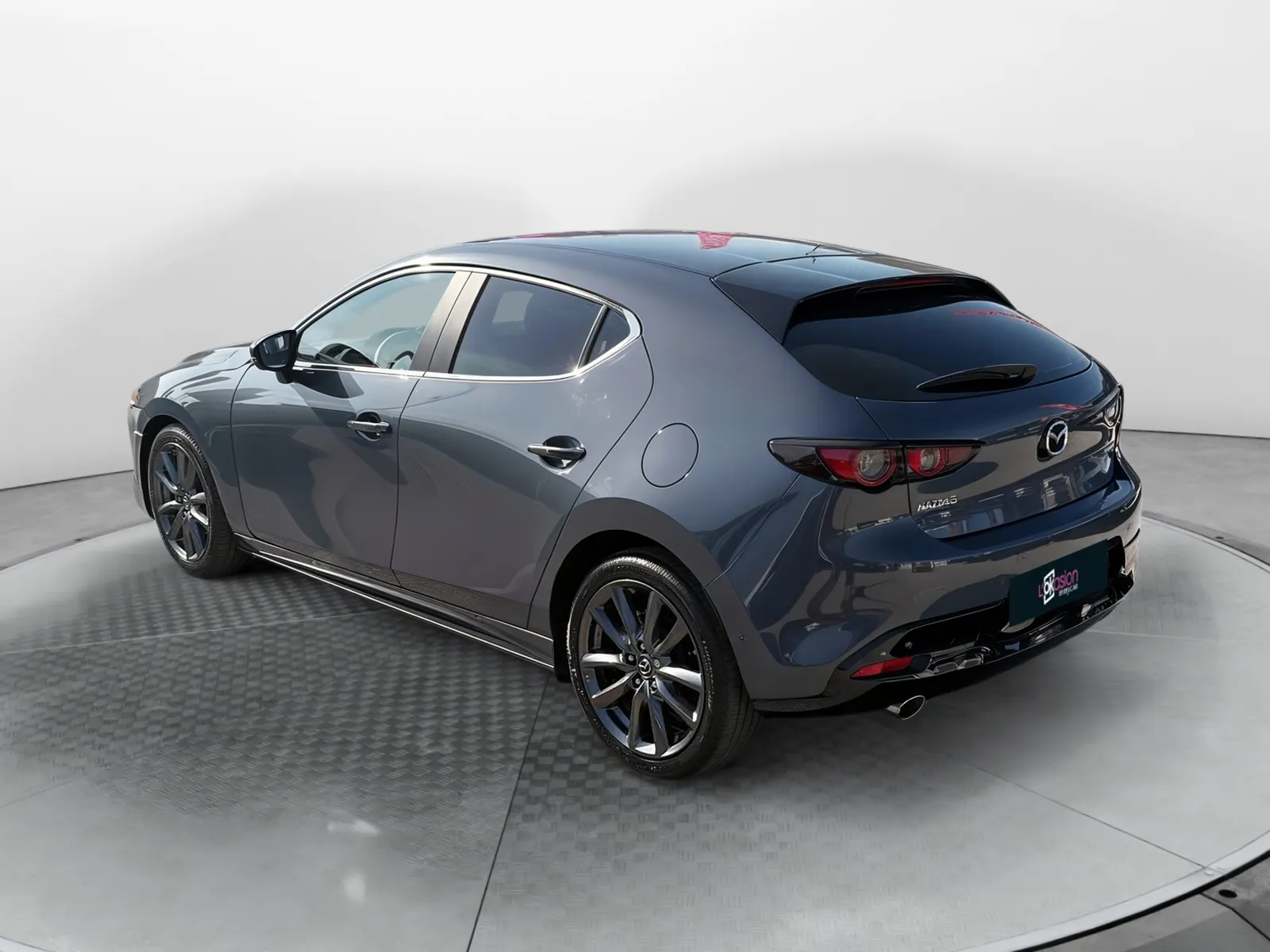 Acheter une mazda Mazda3 5 portes 2.0L SKYACTIV-G M Hybrid 122 ch BVA6 d’occasion avec 39259km disponible immédiatement - photo 3