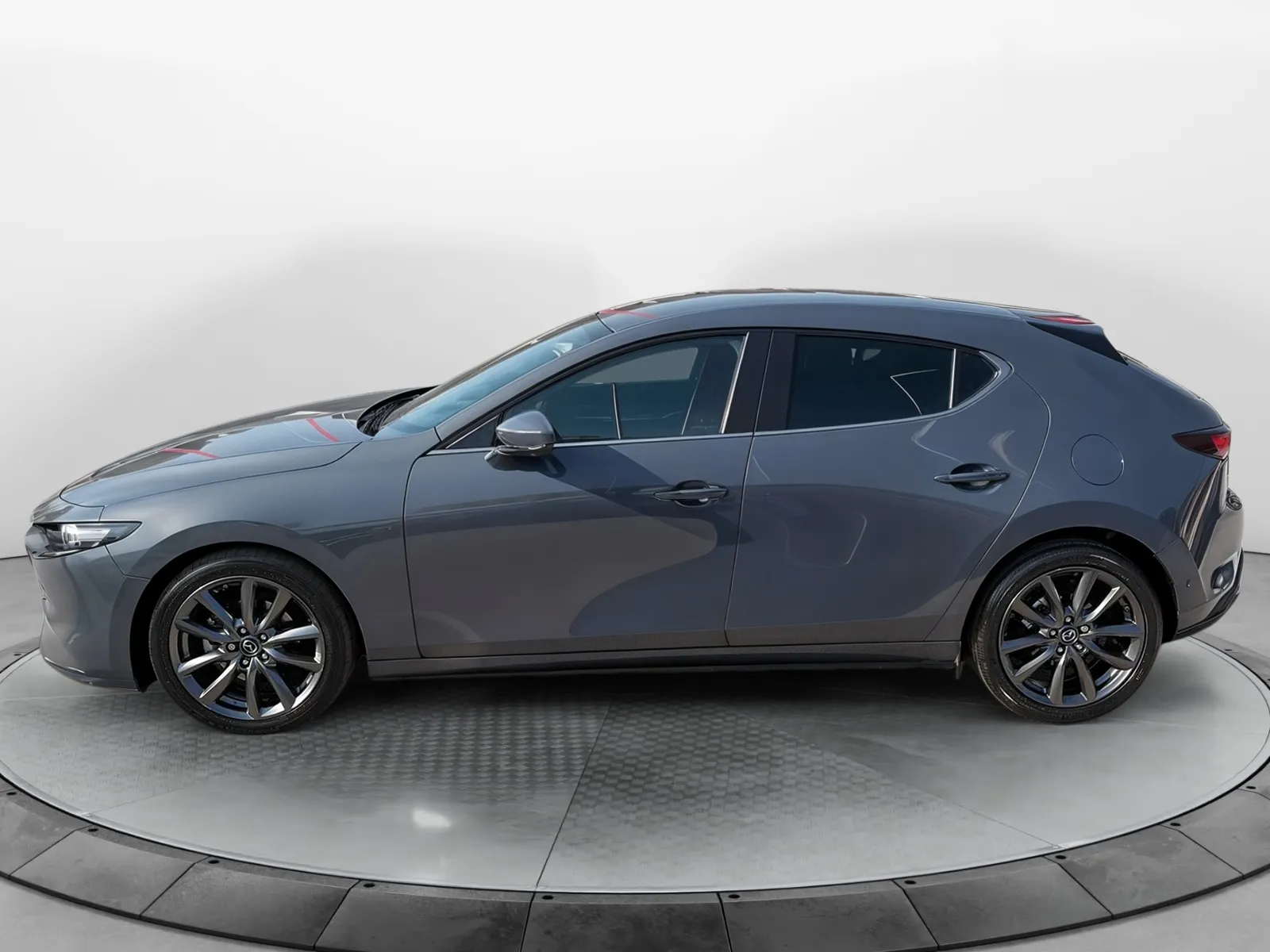 Acheter une mazda Mazda3 5 portes 2.0L SKYACTIV-G M Hybrid 122 ch BVA6 d’occasion avec 39259km disponible immédiatement - photo 2