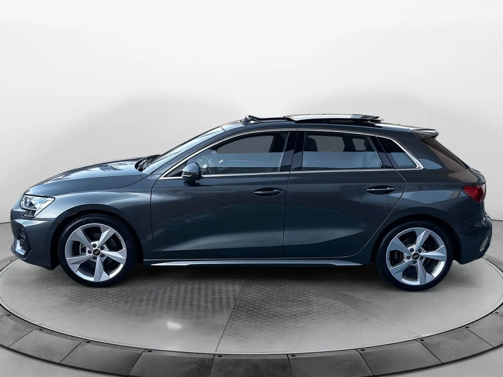 Acheter une audi A3 Sportback TDI 150 S tronic 7 d’occasion avec 12000km disponible immédiatement - photo 2