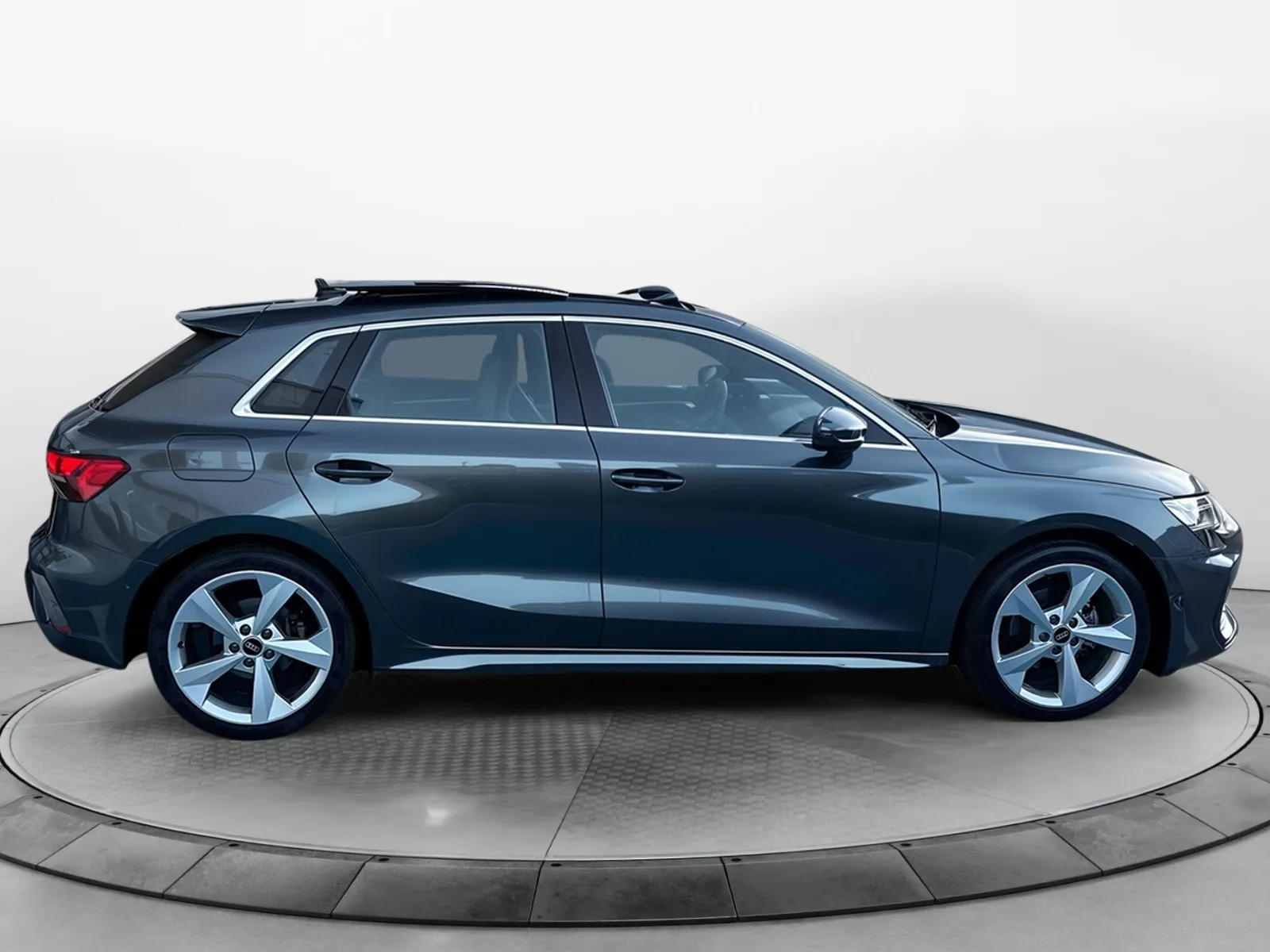 Acheter une audi A3 Sportback TDI 150 S tronic 7 d’occasion avec 12000km disponible immédiatement - photo 6