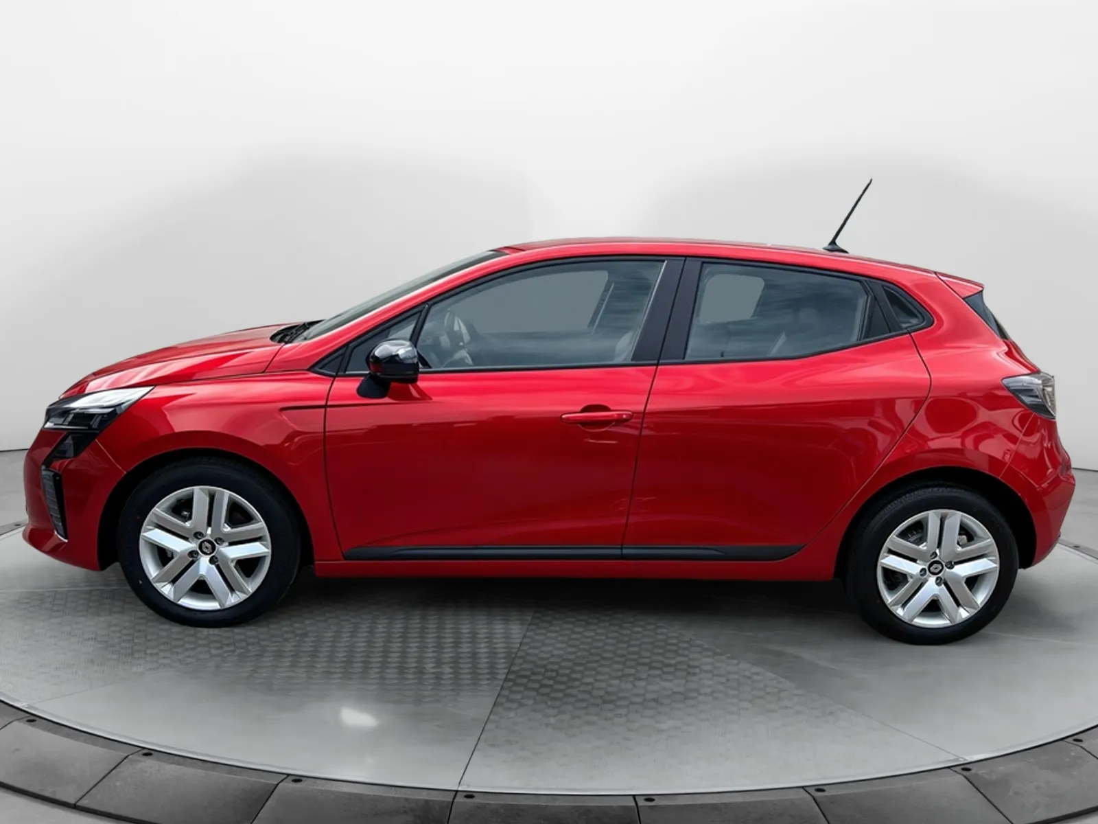 Acheter une renault Clio Blue dCi 100 ch GSR2 d’occasion avec 5842km disponible immédiatement - photo 2