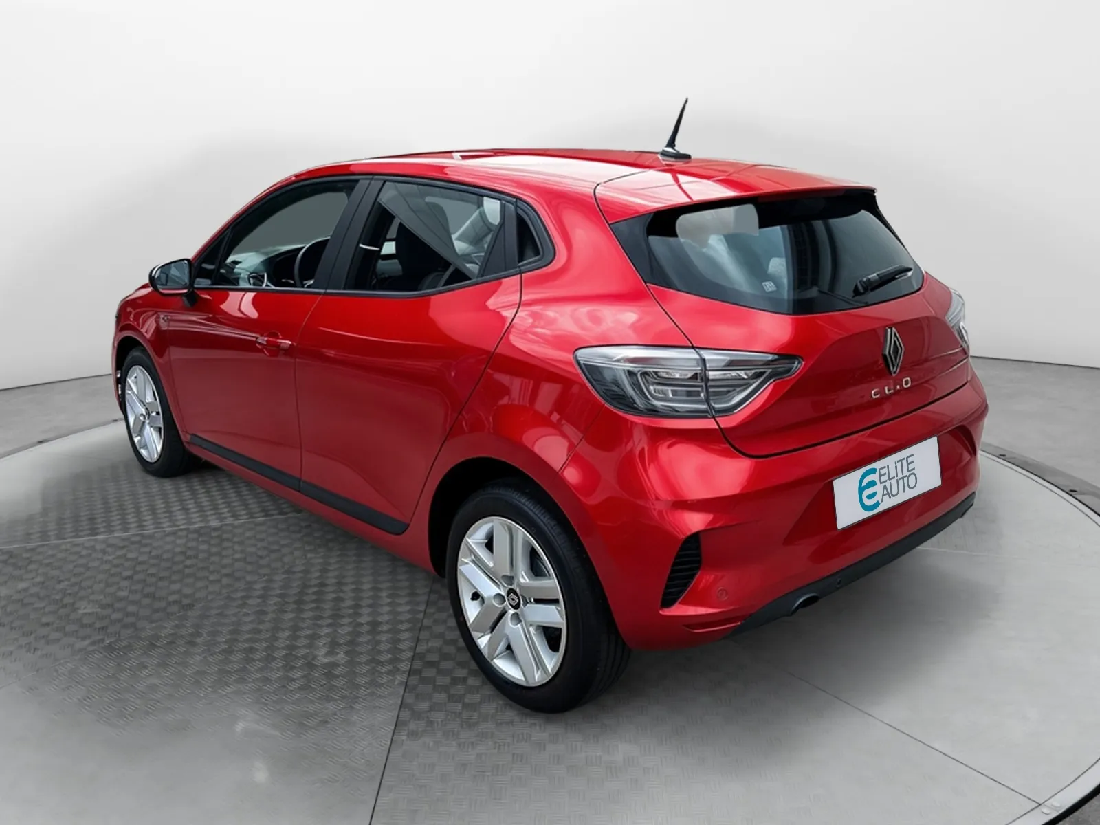 Acheter une renault Clio Blue dCi 100 ch GSR2 d’occasion avec 5842km disponible immédiatement - photo 3