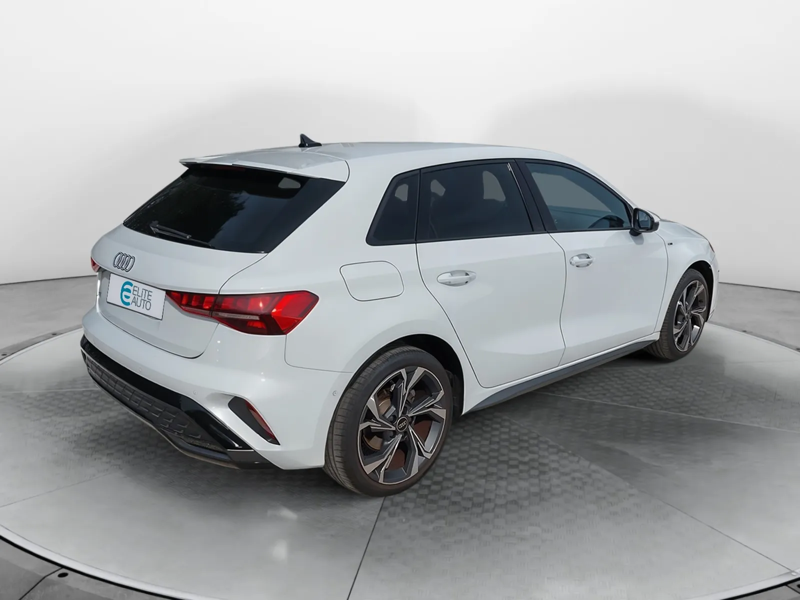 Acheter une audi A3 Sportback TFSI Mild Hybrid 116 S tronic 7 d’occasion avec 20780km disponible immédiatement - photo 5