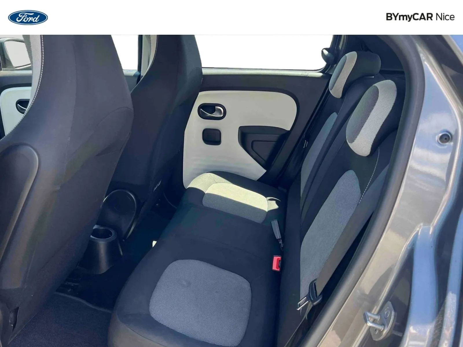 Acheter une renault Twingo III TCe 95 d’occasion avec 64228km disponible immédiatement - photo 12
