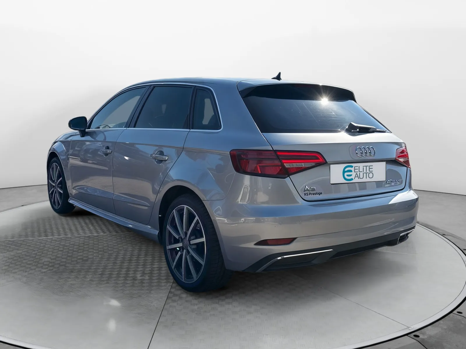 Acheter une audi A3 Sportback 40 e-tron 204 S tronic 6 d’occasion avec 92000km disponible immédiatement - photo 3