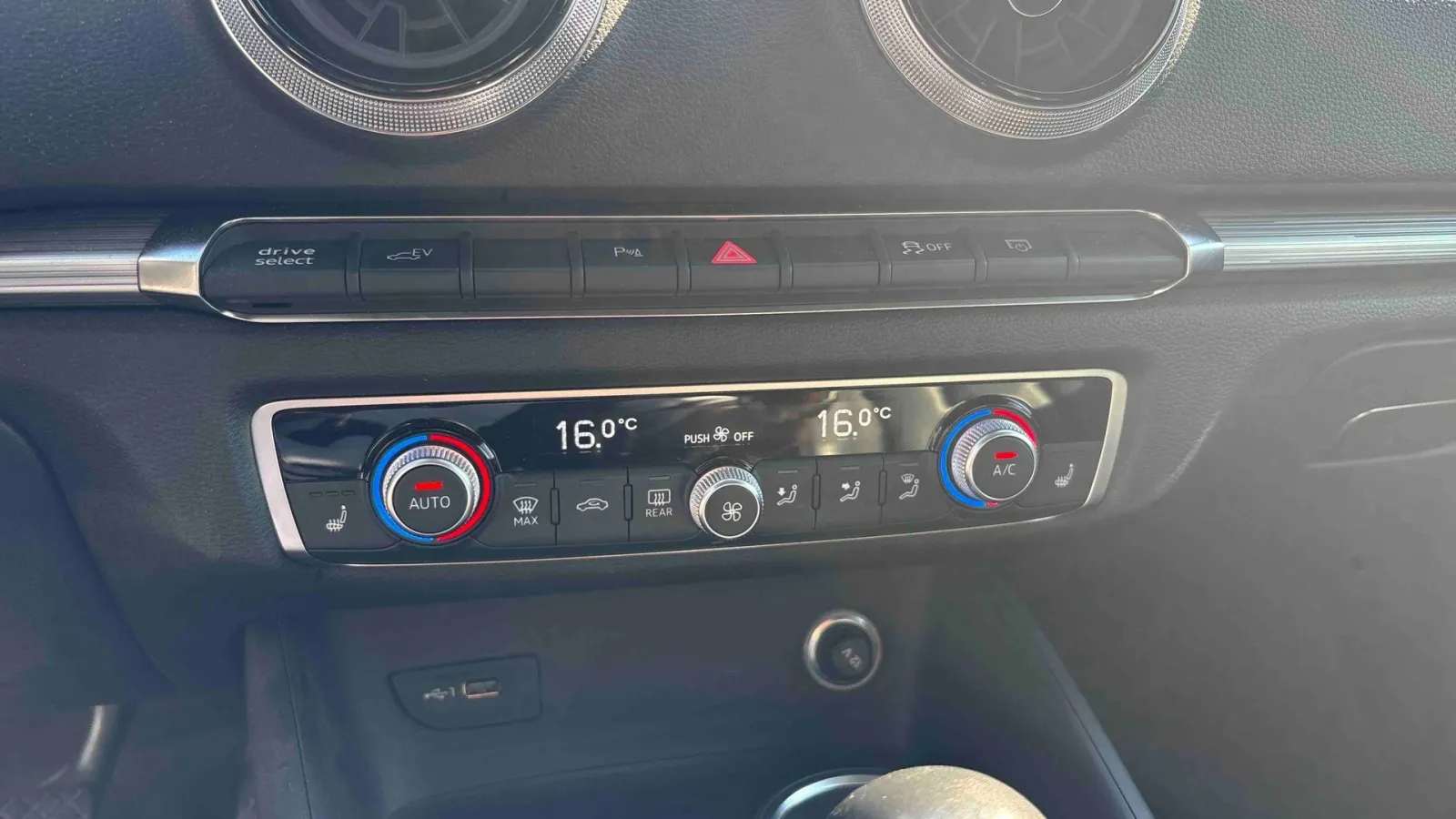 Acheter une audi A3 Sportback 40 e-tron 204 S tronic 6 d’occasion avec 92000km disponible immédiatement - photo 17