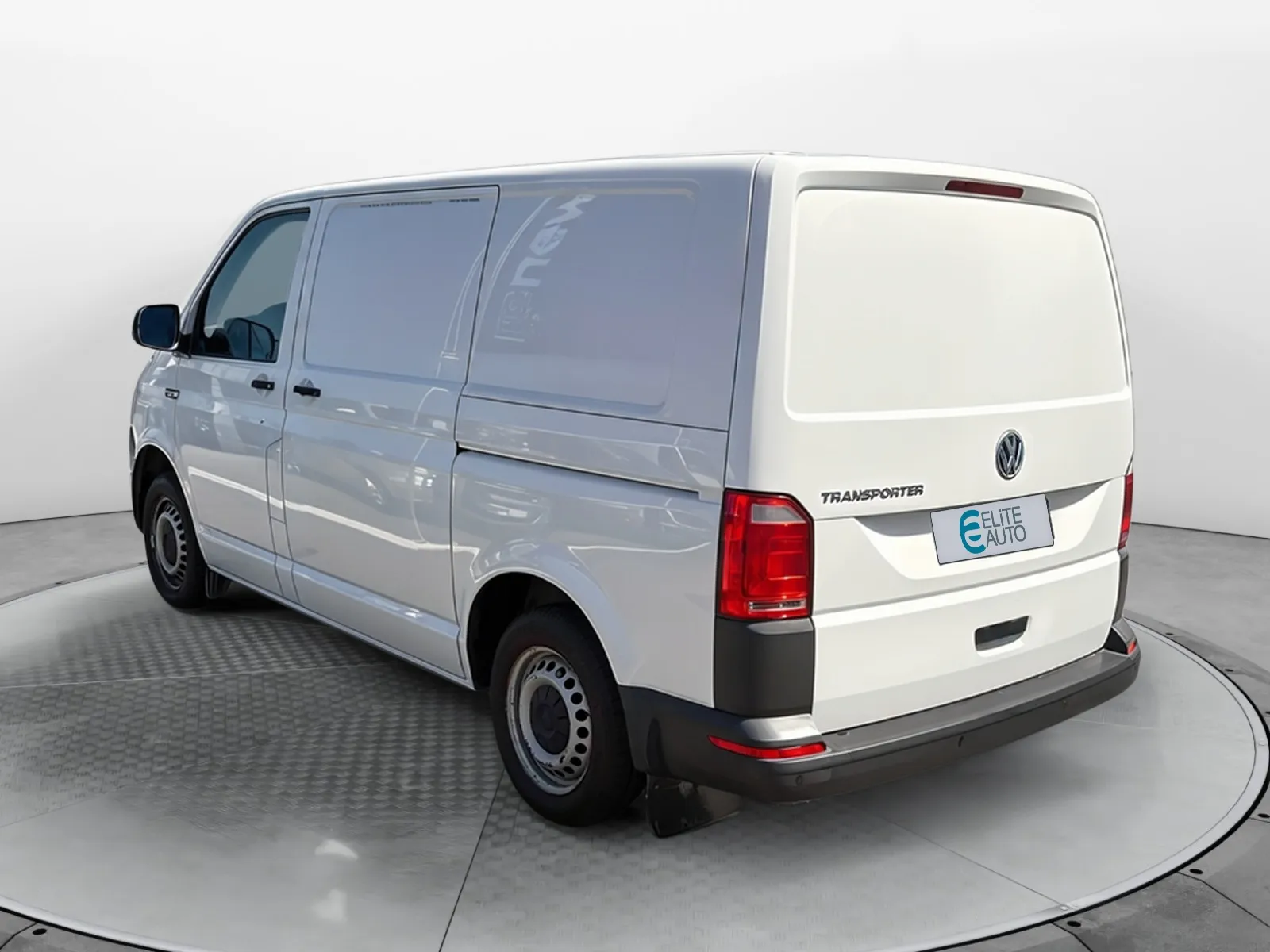 Acheter une volkswagen TRANSPORTER 6.1 VAN L1H1 2.0 TDI 90 BVM5 d’occasion avec 91477km disponible immédiatement - photo 3