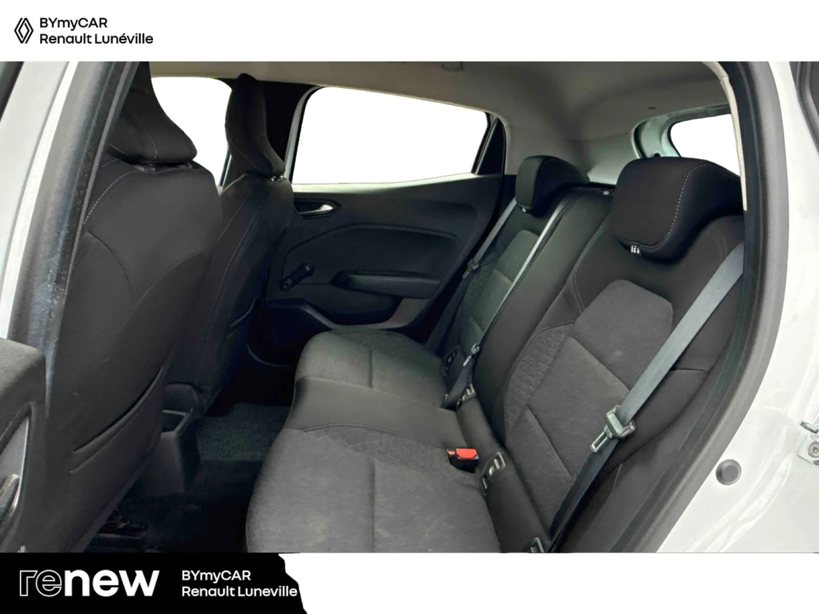 Acheter une renault Clio Blue dCi 115 d’occasion avec 70102km disponible immédiatement - photo 12