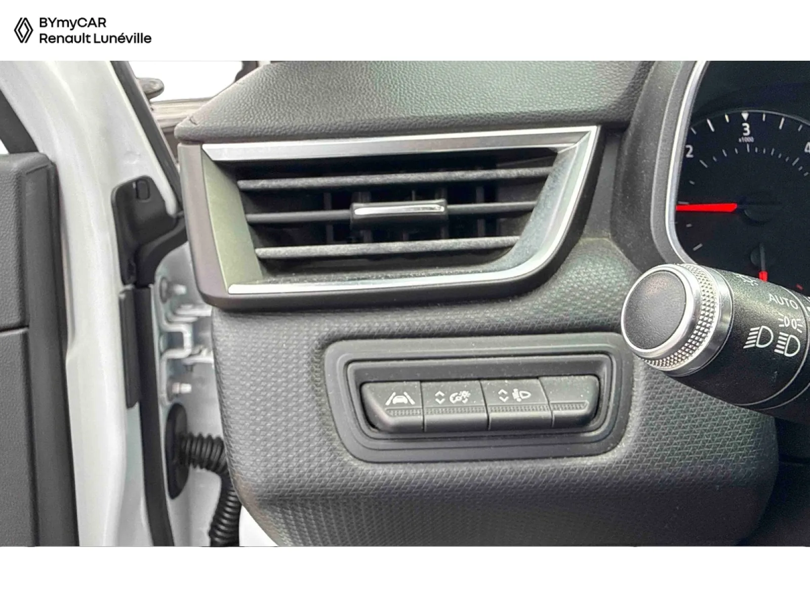 Acheter une renault Clio Blue dCi 115 d’occasion avec 70102km disponible immédiatement - photo 19