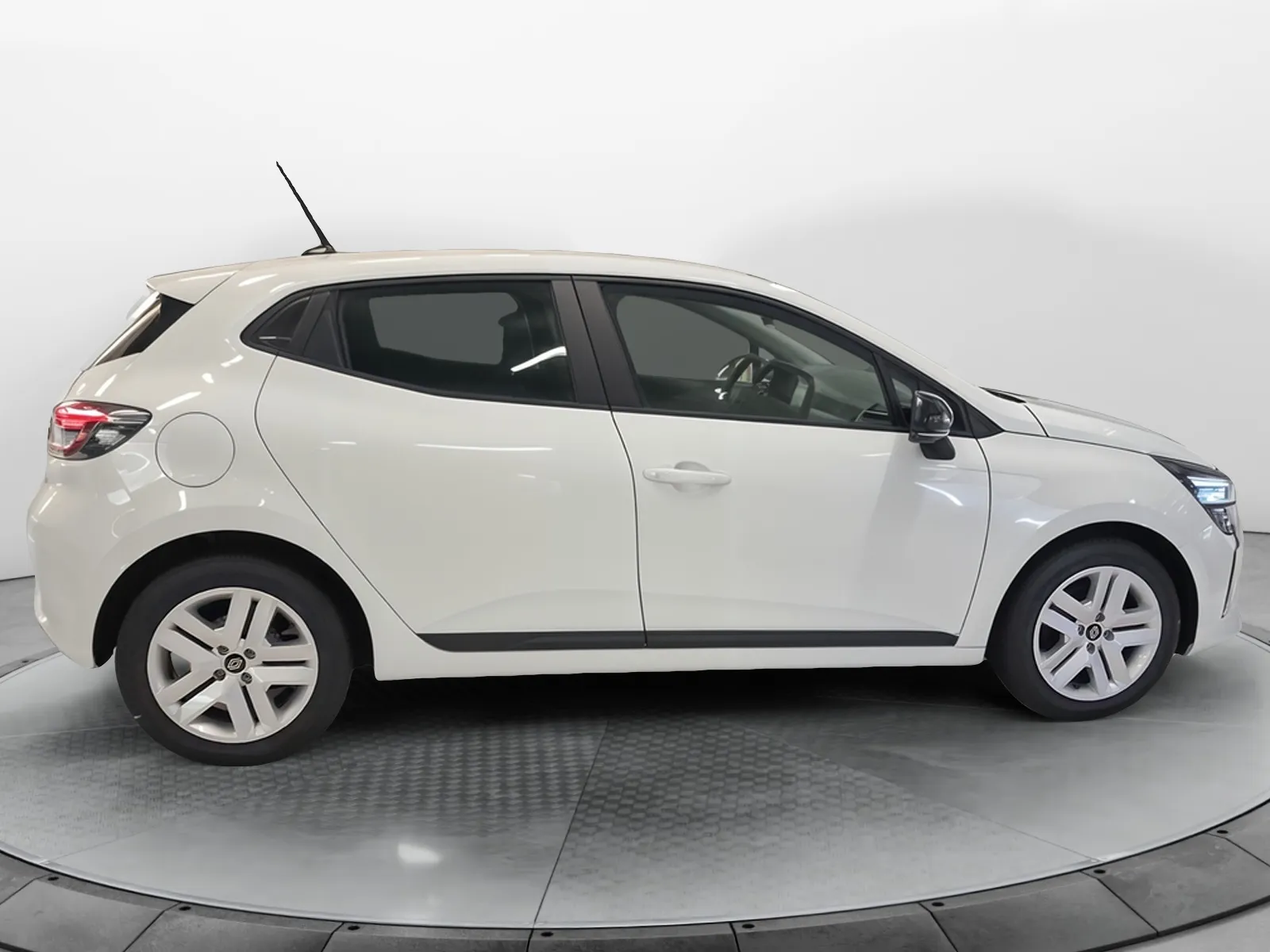 Acheter une renault Clio TCe 90 ch GSR2 d’occasion avec 10km disponible immédiatement - photo 6