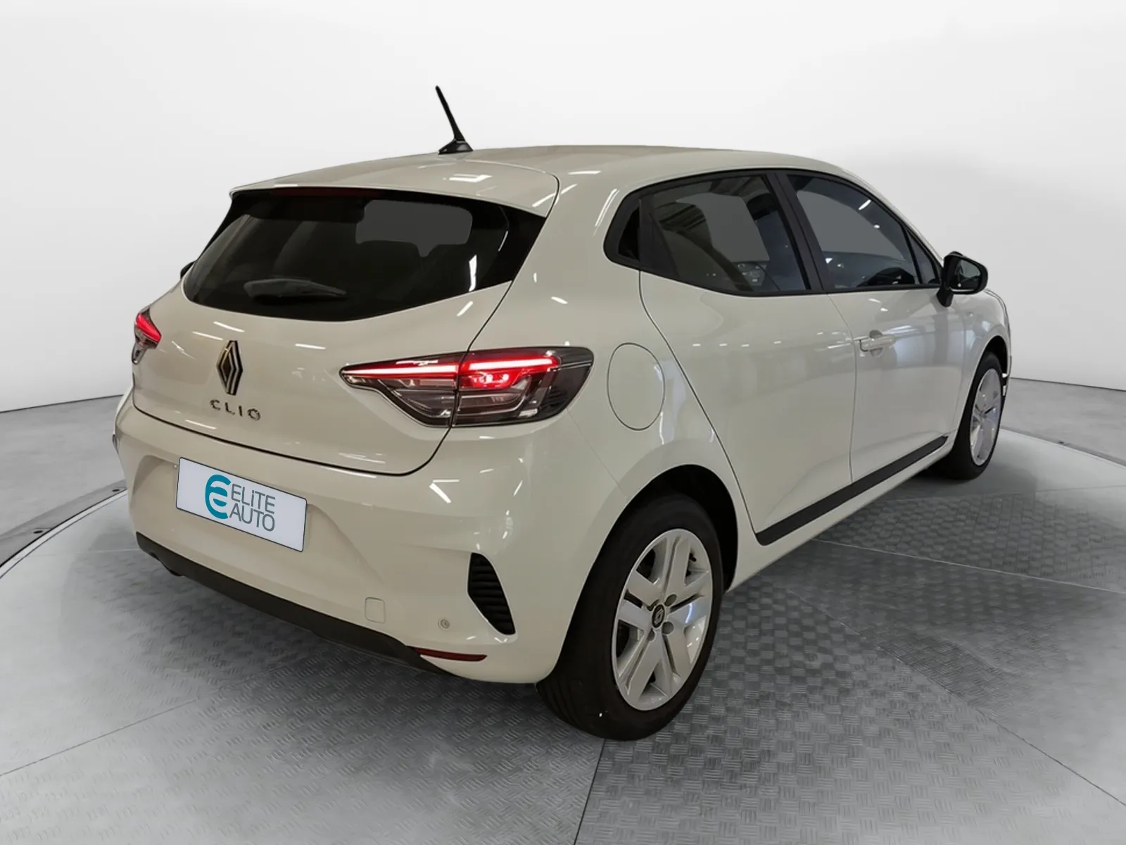 Acheter une renault Clio TCe 90 ch GSR2 d’occasion avec 10km disponible immédiatement - photo 5