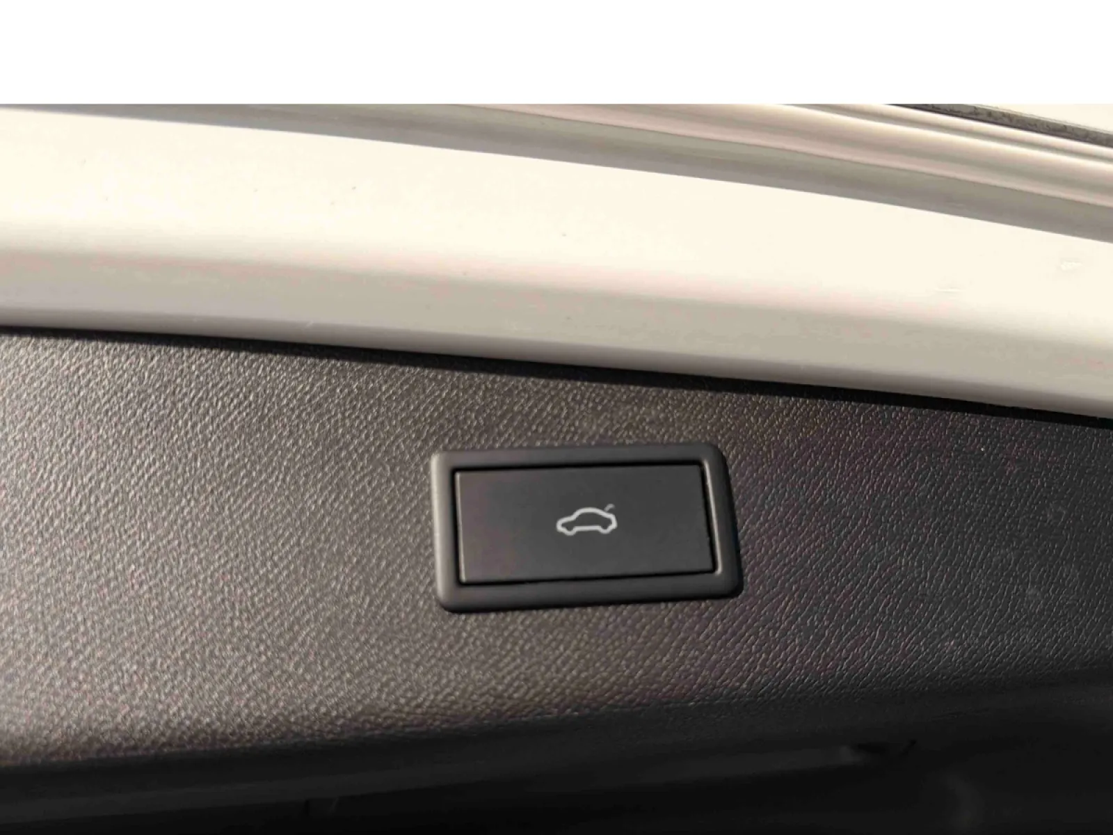 Acheter une cupra Leon Sportstourer 2.0 TDI 150 ch DSG7 d’occasion avec 90308km disponible immédiatement - photo 15