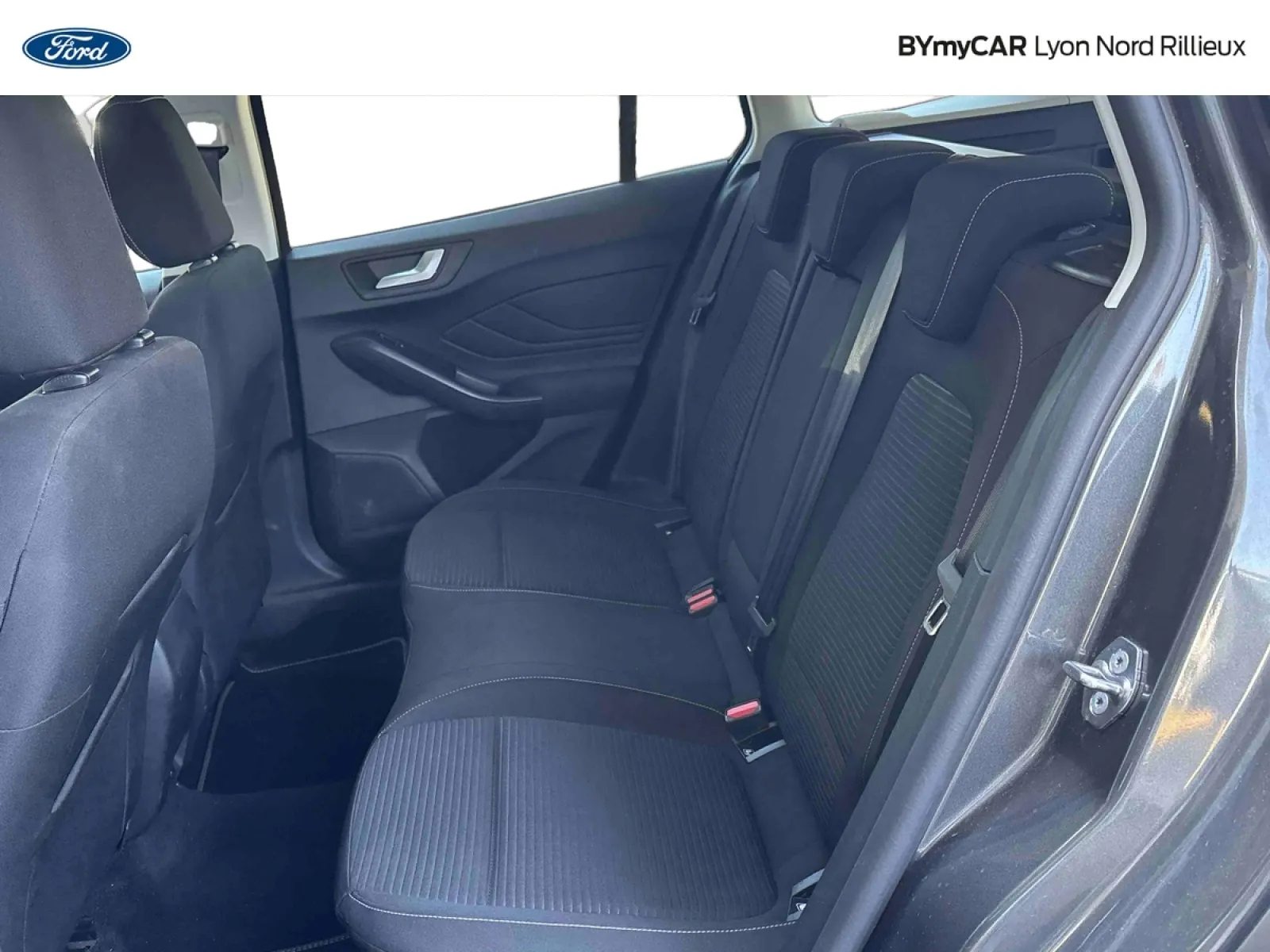 Acheter une ford Focus SW 1.0 EcoBoost 125 S&S mHEV d’occasion avec 5898km disponible immédiatement - photo 11