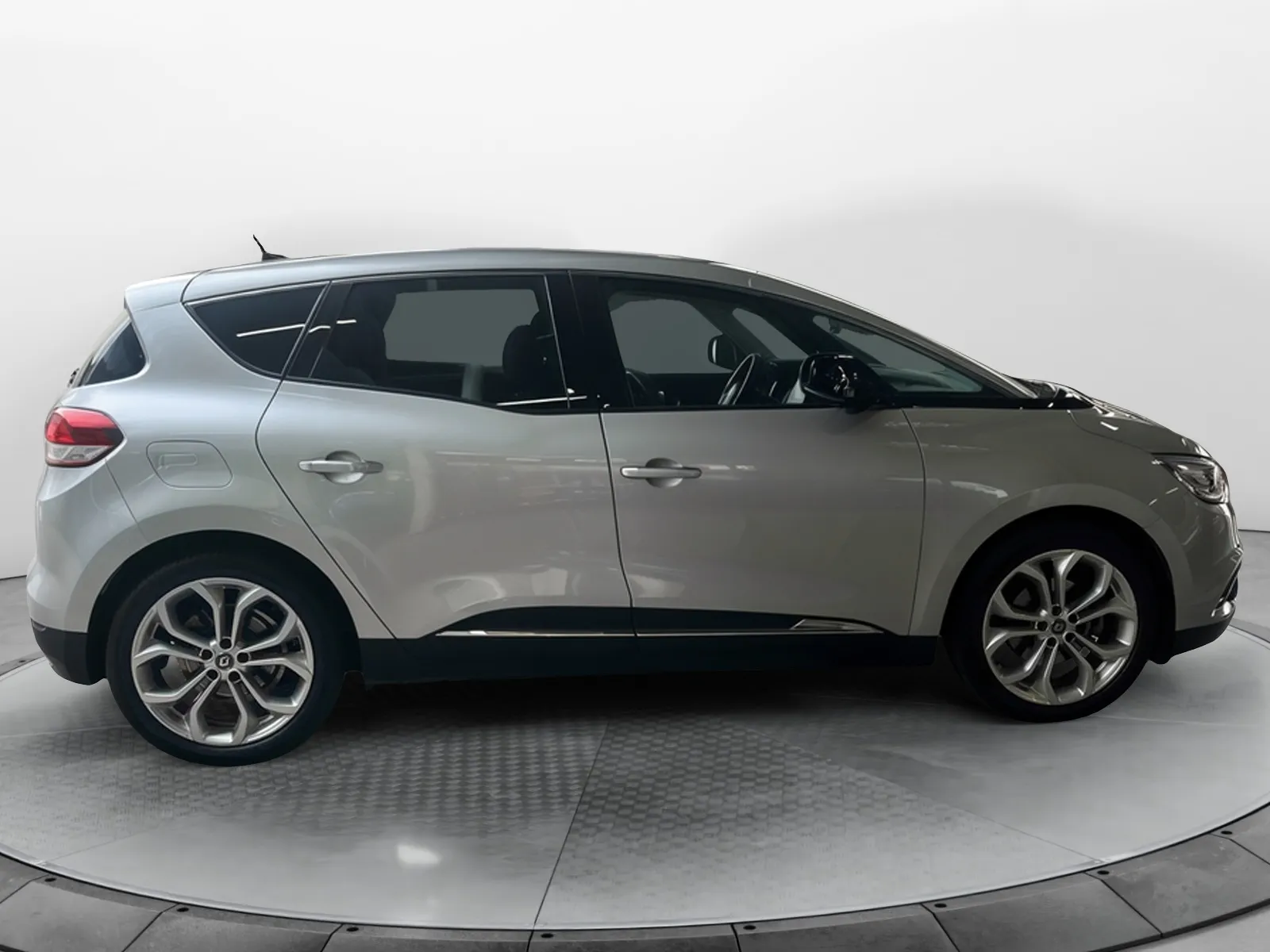 Acheter une renault Scenic Blue dCi 120 d’occasion avec 88447km disponible immédiatement - photo 6