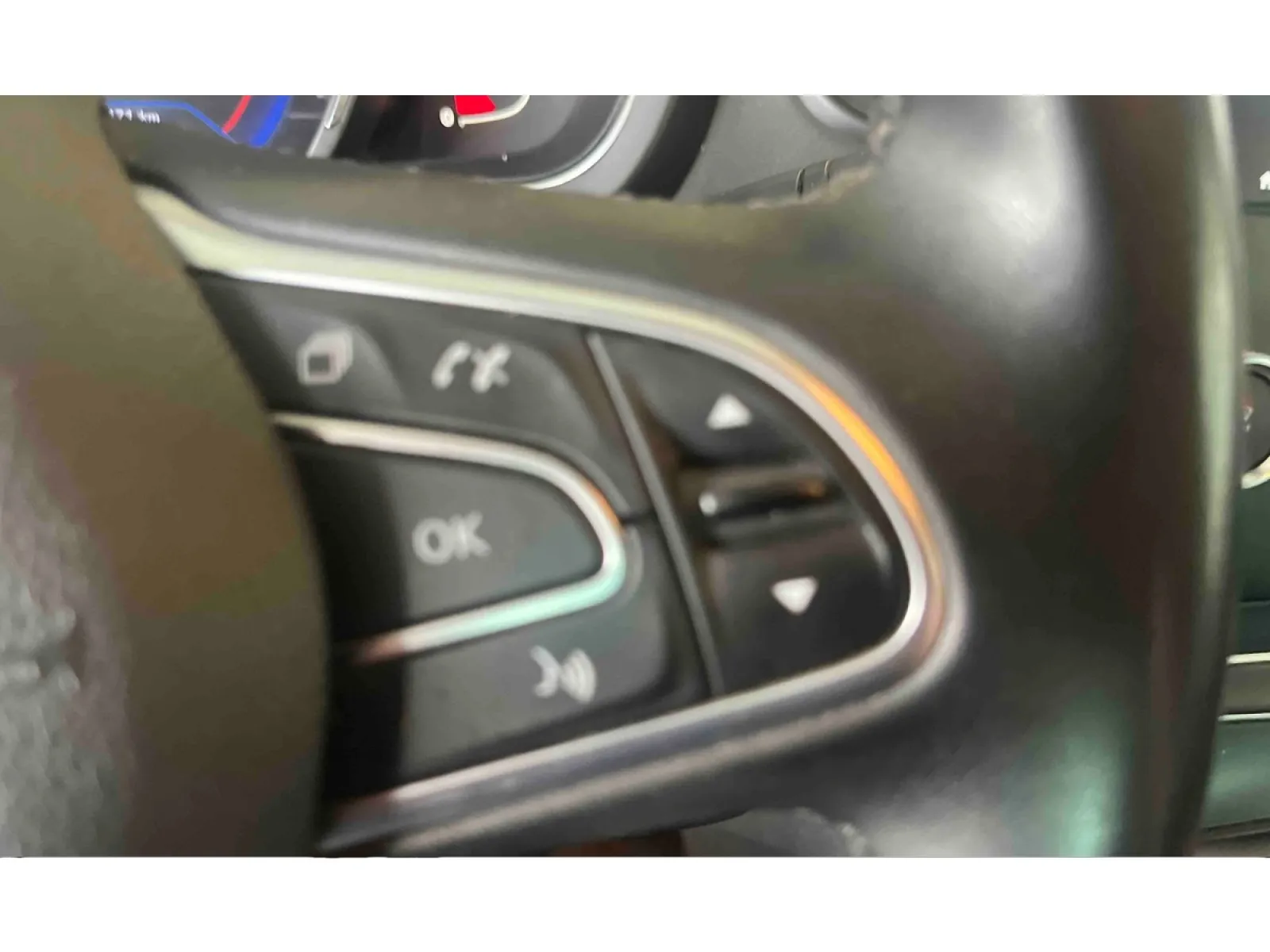 Acheter une renault Scenic Blue dCi 120 d’occasion avec 88447km disponible immédiatement - photo 18