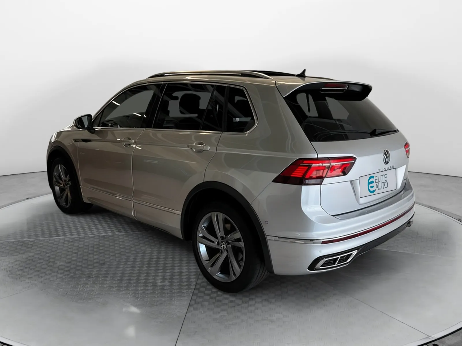 Acheter une volkswagen Tiguan 2.0 TDI 150ch DSG7 d’occasion avec 58738km disponible immédiatement - photo 3