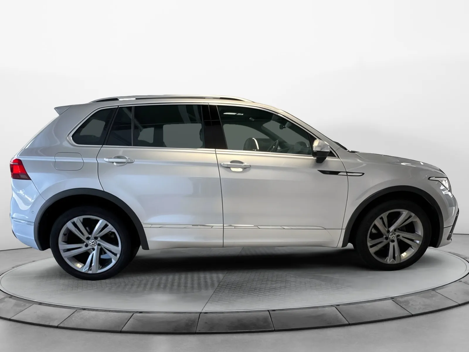 Acheter une volkswagen Tiguan 2.0 TDI 150ch DSG7 d’occasion avec 58738km disponible immédiatement - photo 6