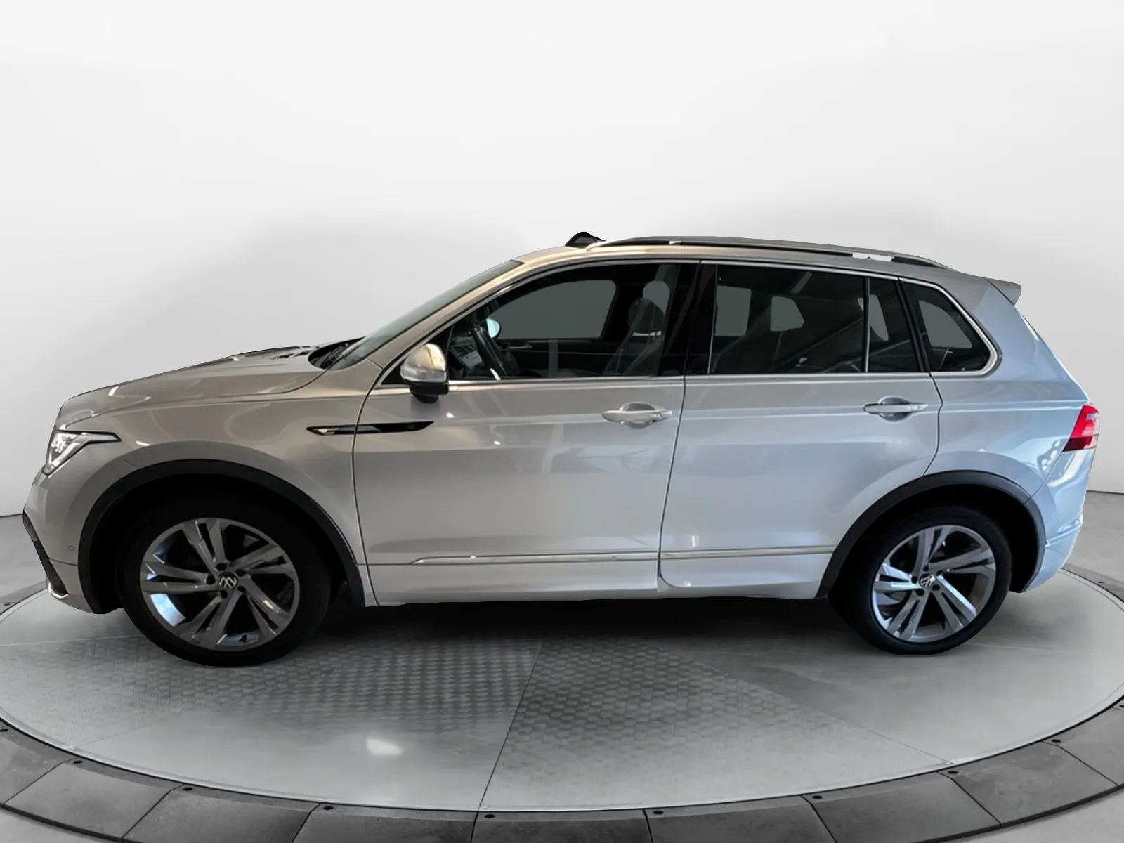 Acheter une volkswagen Tiguan 2.0 TDI 150ch DSG7 d’occasion avec 58738km disponible immédiatement - photo 2