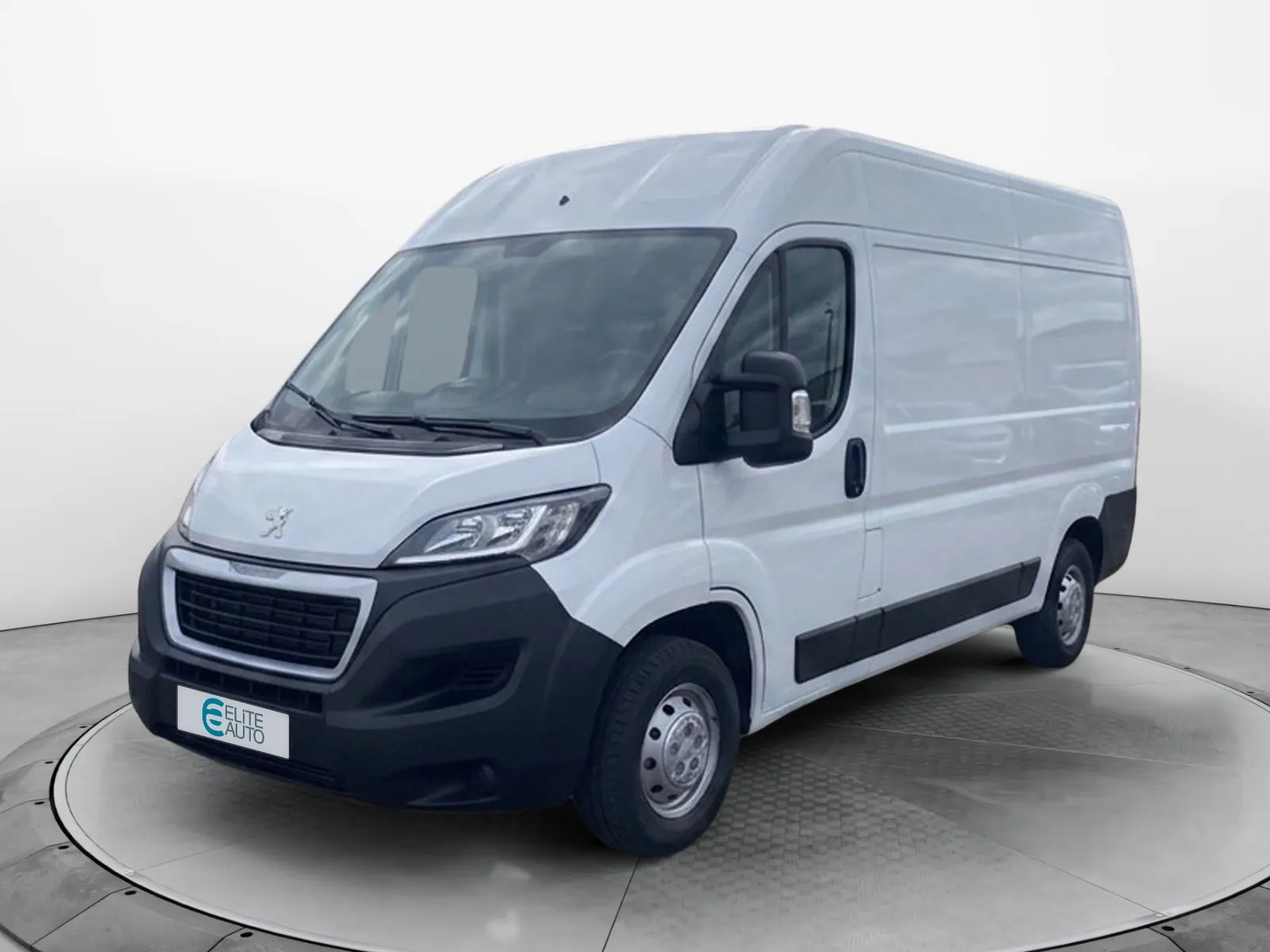 Acheter une peugeot BOXER TOLE 330 L2H2 BLUEHDI 140 S&S d’occasion avec 87259km disponible immédiatement - photo 1