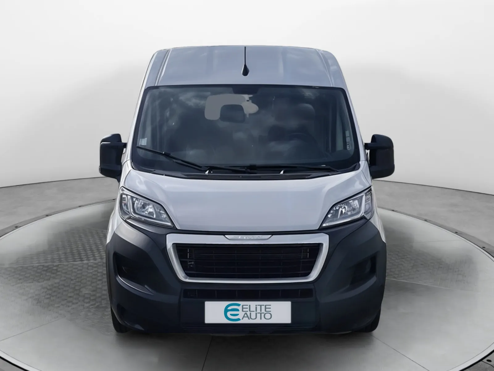 Acheter une peugeot BOXER TOLE 330 L2H2 BLUEHDI 140 S&S d’occasion avec 87259km disponible immédiatement - photo 8