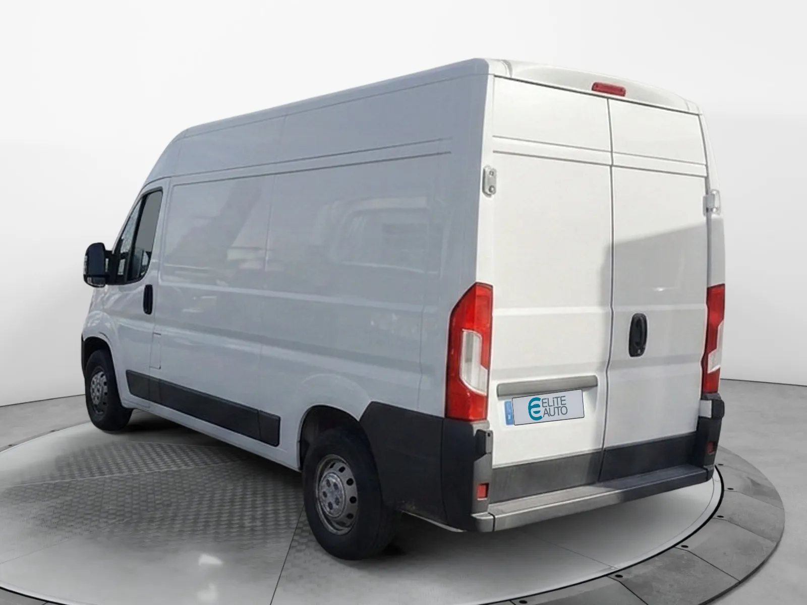 Acheter une peugeot BOXER TOLE 330 L2H2 BLUEHDI 140 S&S d’occasion avec 87259km disponible immédiatement - photo 3
