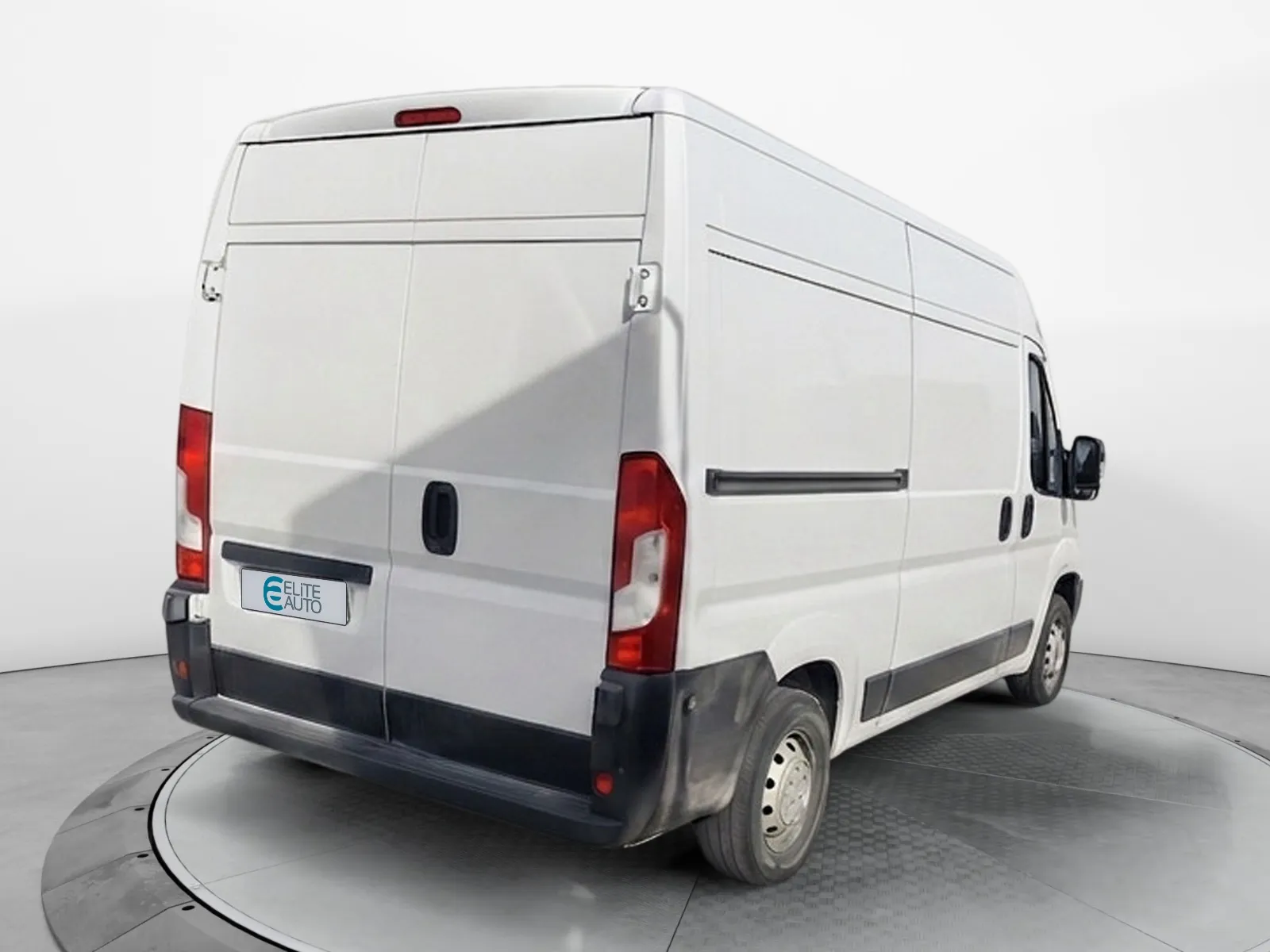 Acheter une peugeot BOXER TOLE 330 L2H2 BLUEHDI 140 S&S d’occasion avec 87259km disponible immédiatement - photo 5